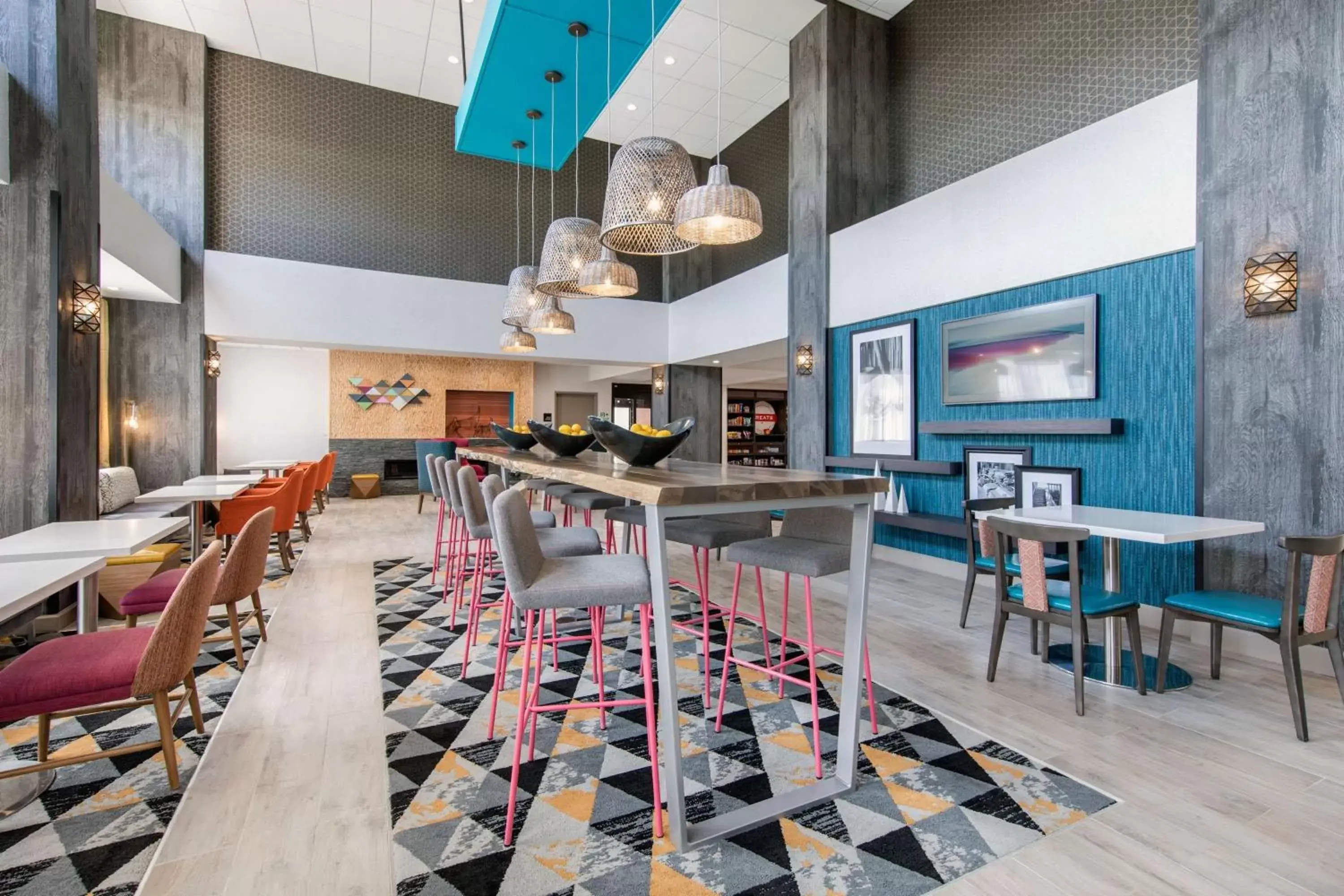 Lobby or reception, Lounge/Bar in Hampton Inn & Suites Ruidoso Downs