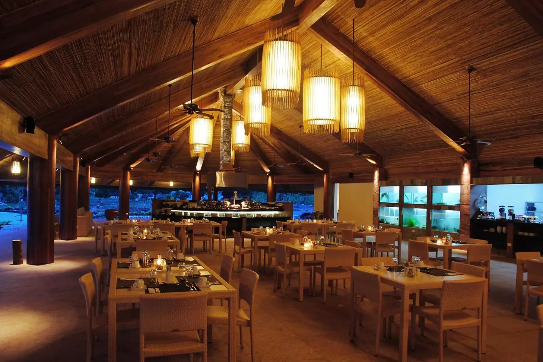 Restaurant/Places to Eat in Bluewater Panglao Resort