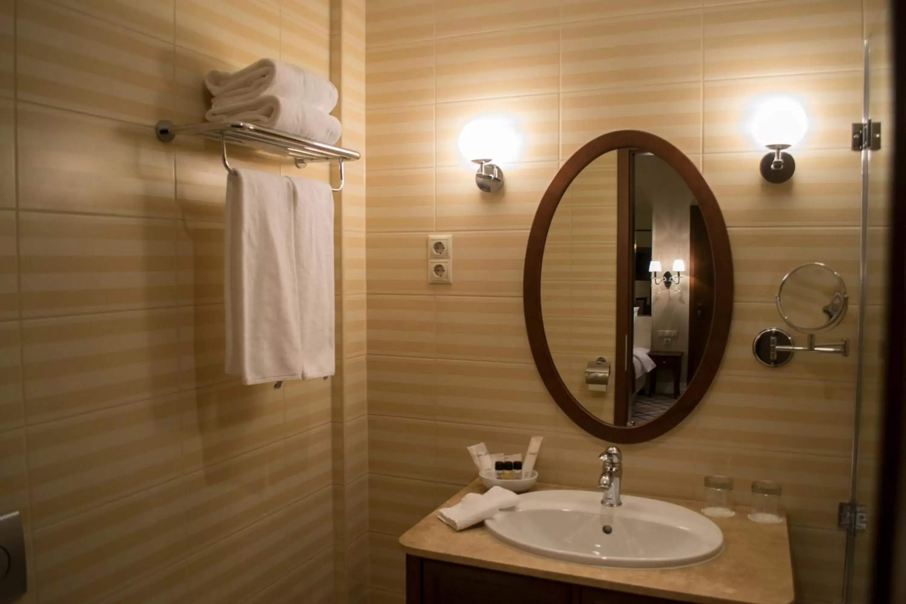 Bathroom in Mirage Medic Hotel