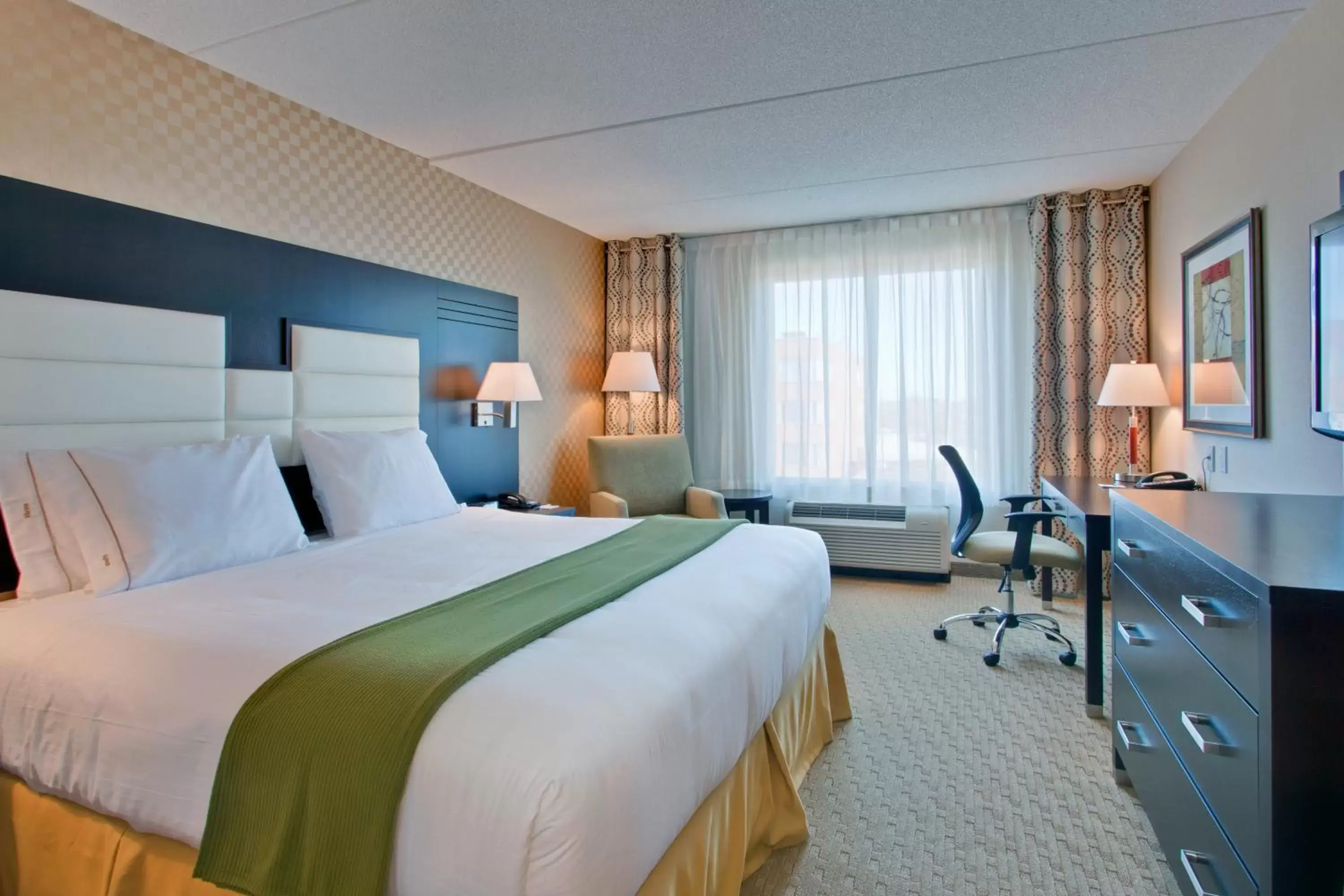 Photo of the whole room in Holiday Inn Express Hotel & Suites Ottawa West-Nepean, an IHG Hotel