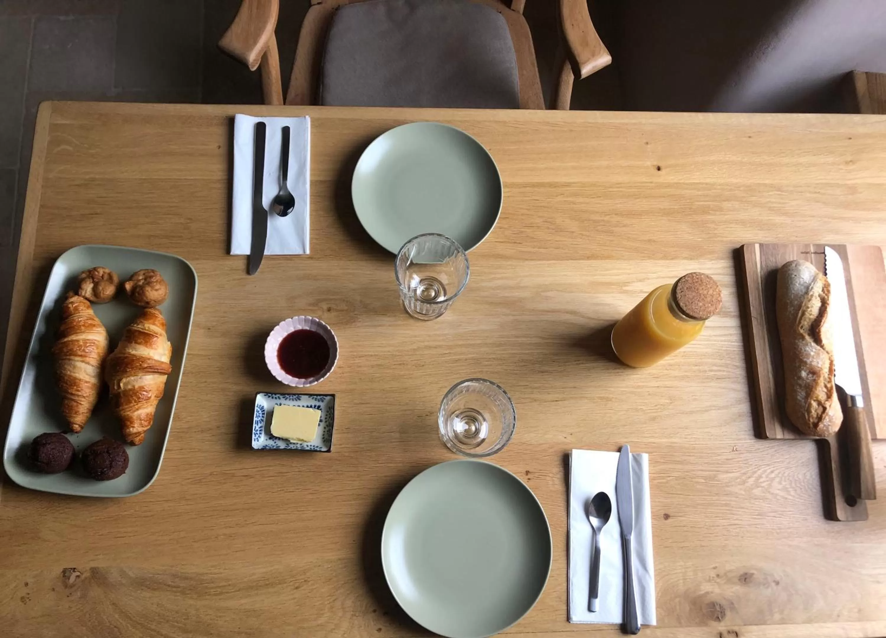 Breakfast in Fleurs de lin