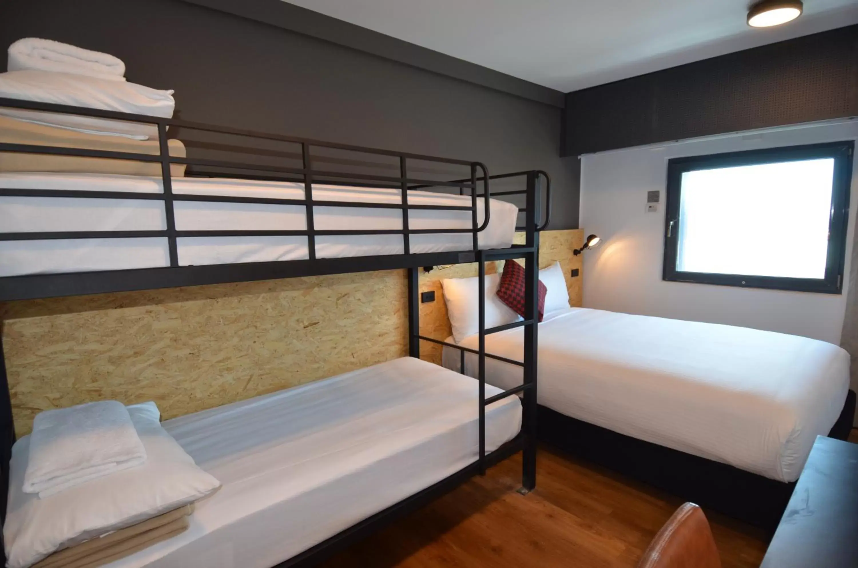 bunk bed, Bed in ibis budget Sydney East