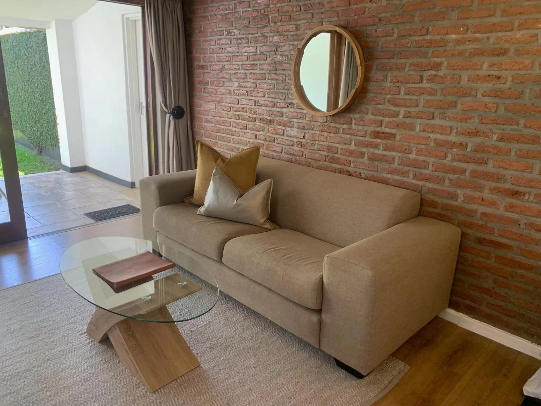 Seating Area in The Leslie - Bed & Breakfast