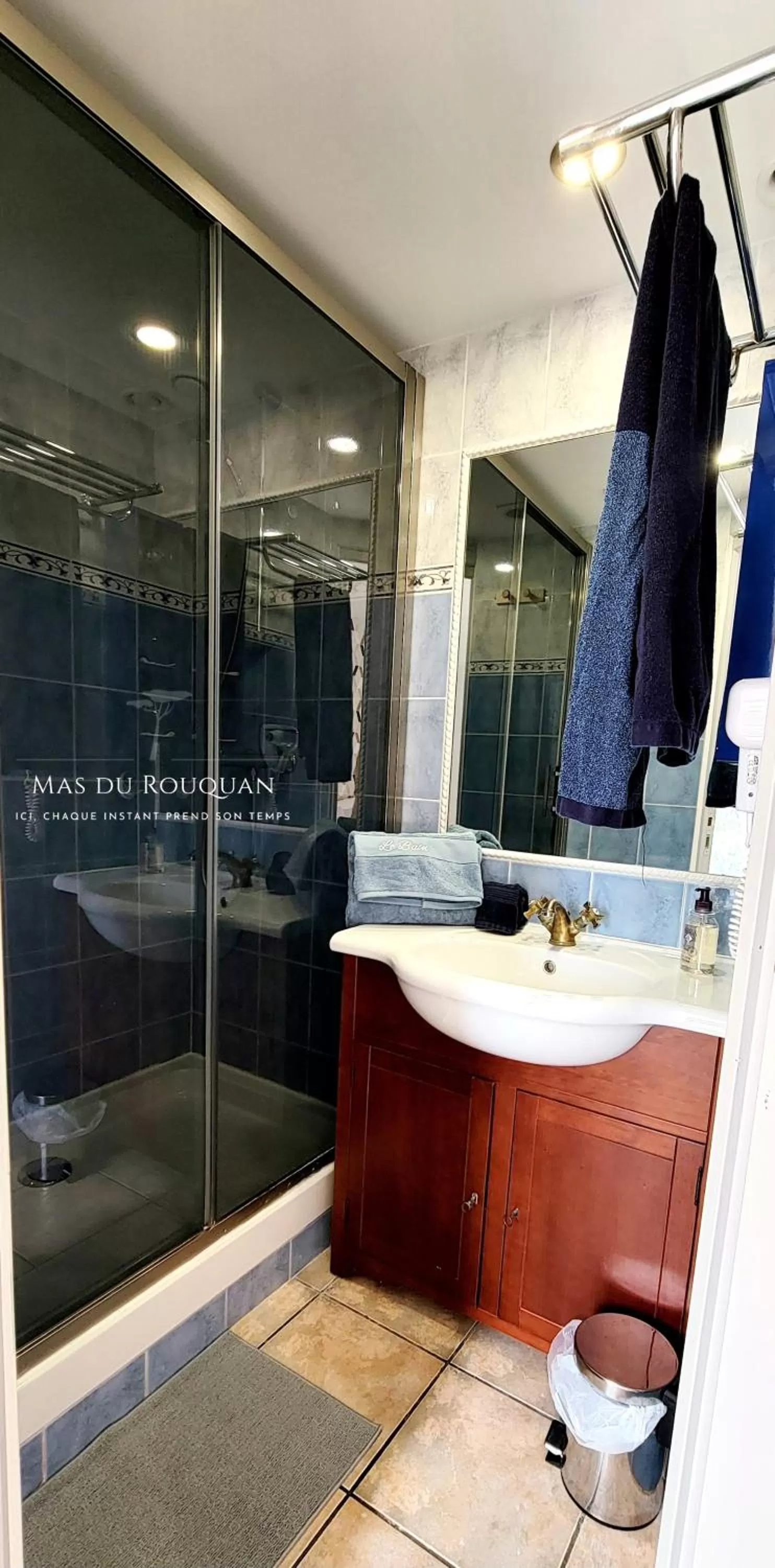 Bathroom in Le Mas du Rouquan