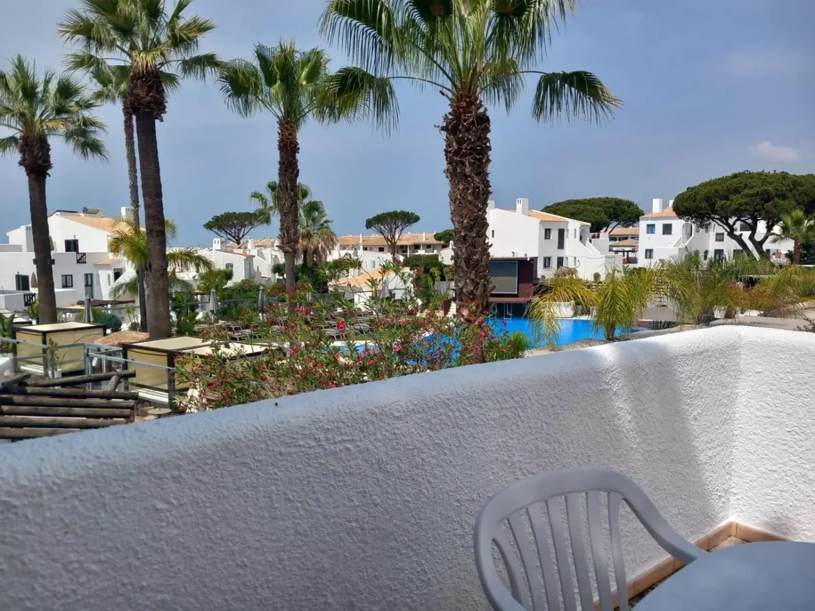 Balcony/Terrace in Apartamentos Honorio - Pool and Garden