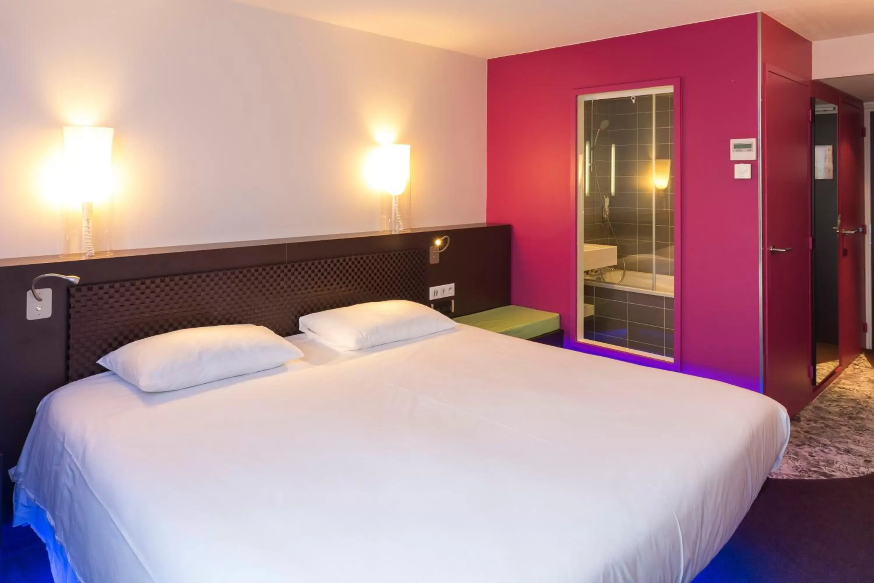 Photo of the whole room, Room Photo in ibis Styles Lorient Caudan