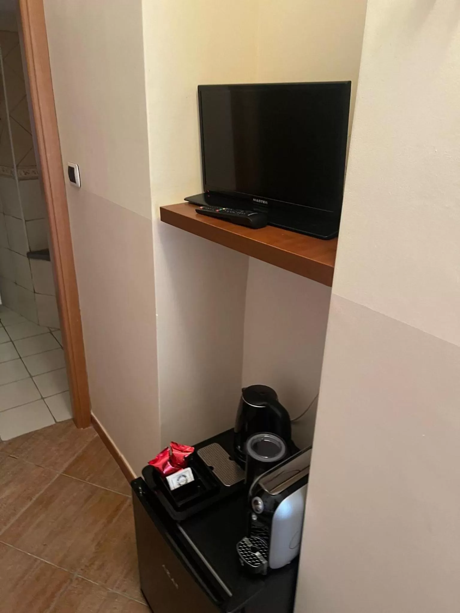 TV and multimedia, TV/Entertainment Center in Bed and Relax-Il Maniero