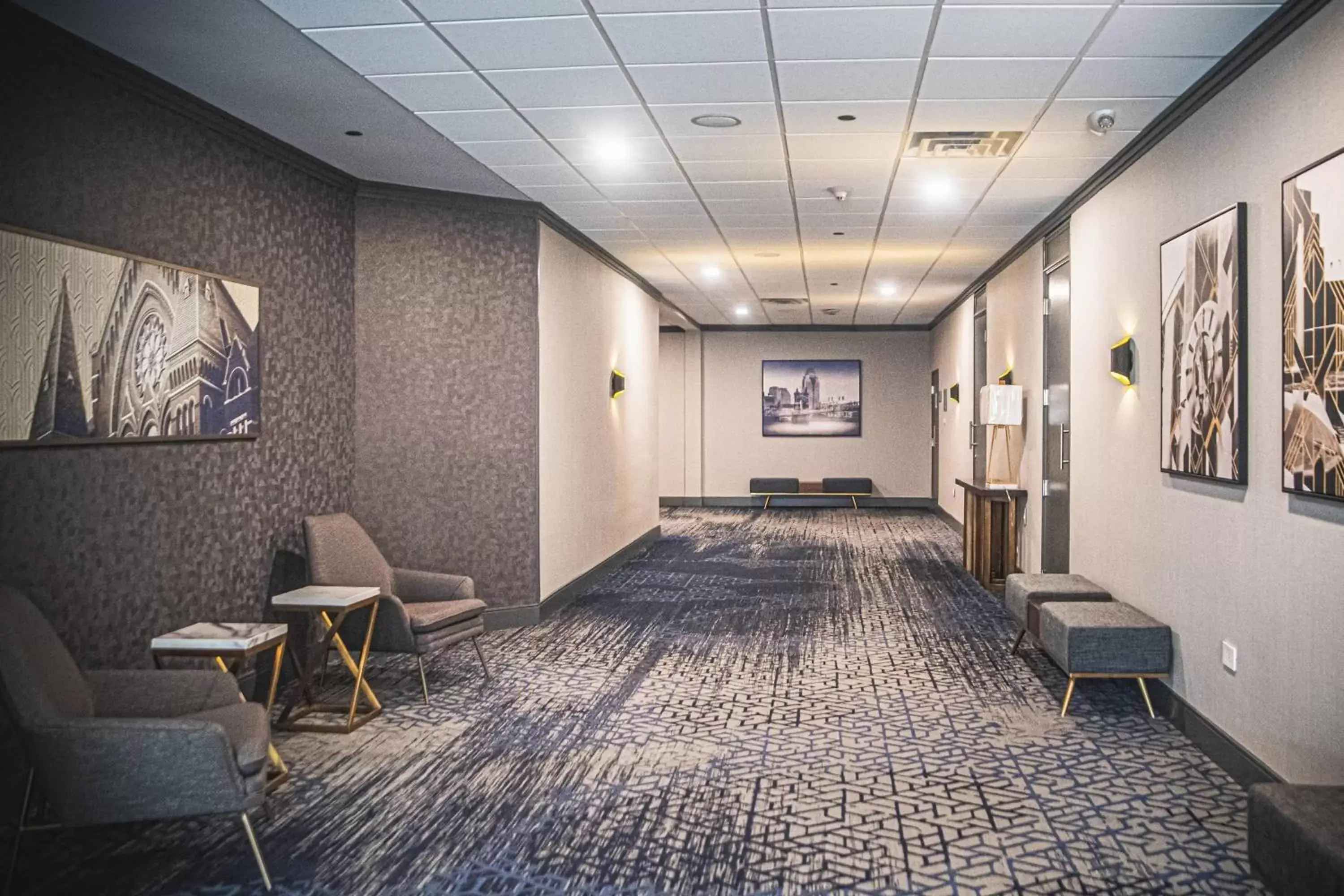 Meeting/conference room, Lobby/Reception in Delta Hotels by Marriott Cincinnati Sharonville