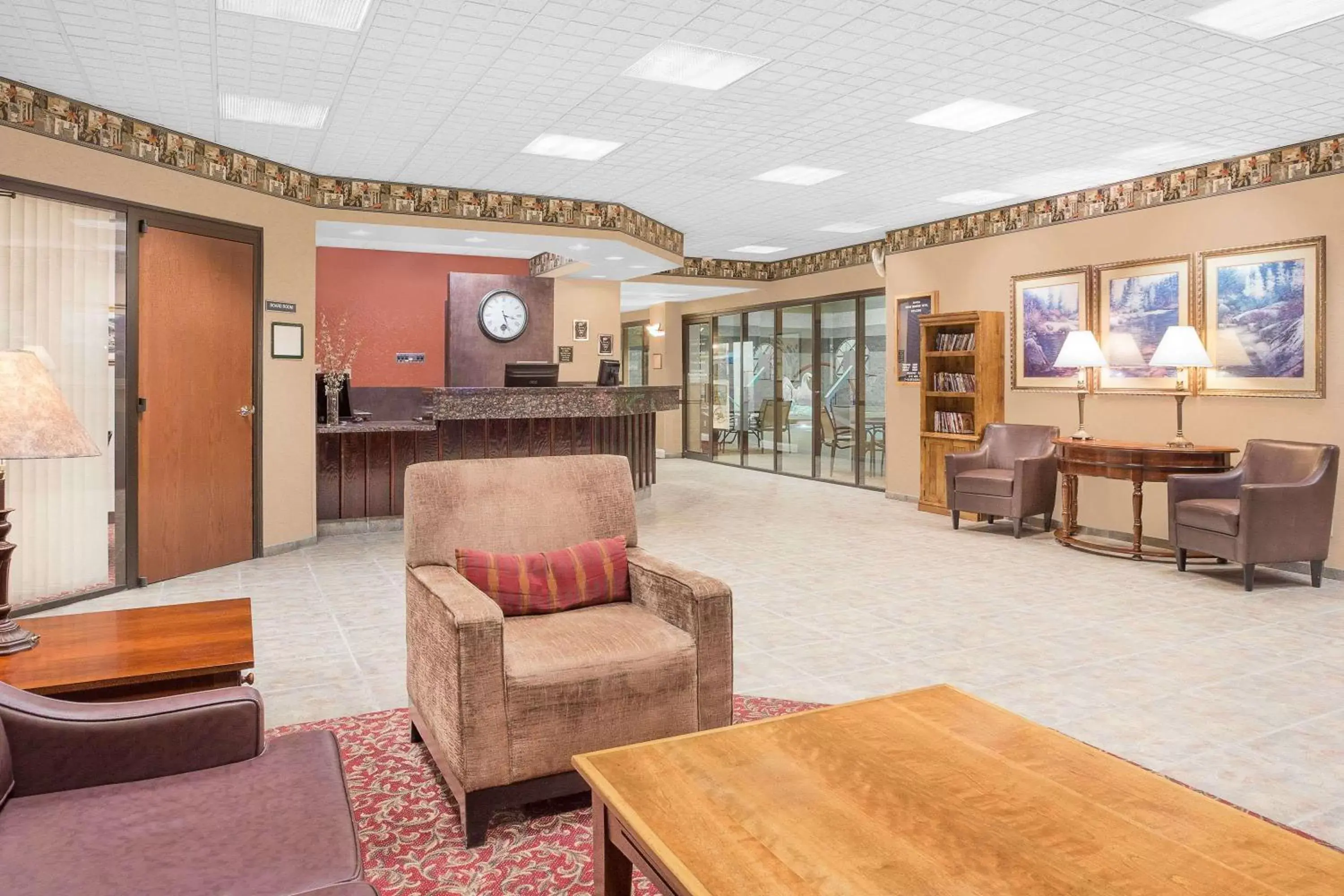 Lobby or reception, Lobby/Reception in Ramada by Wyndham Waupaca