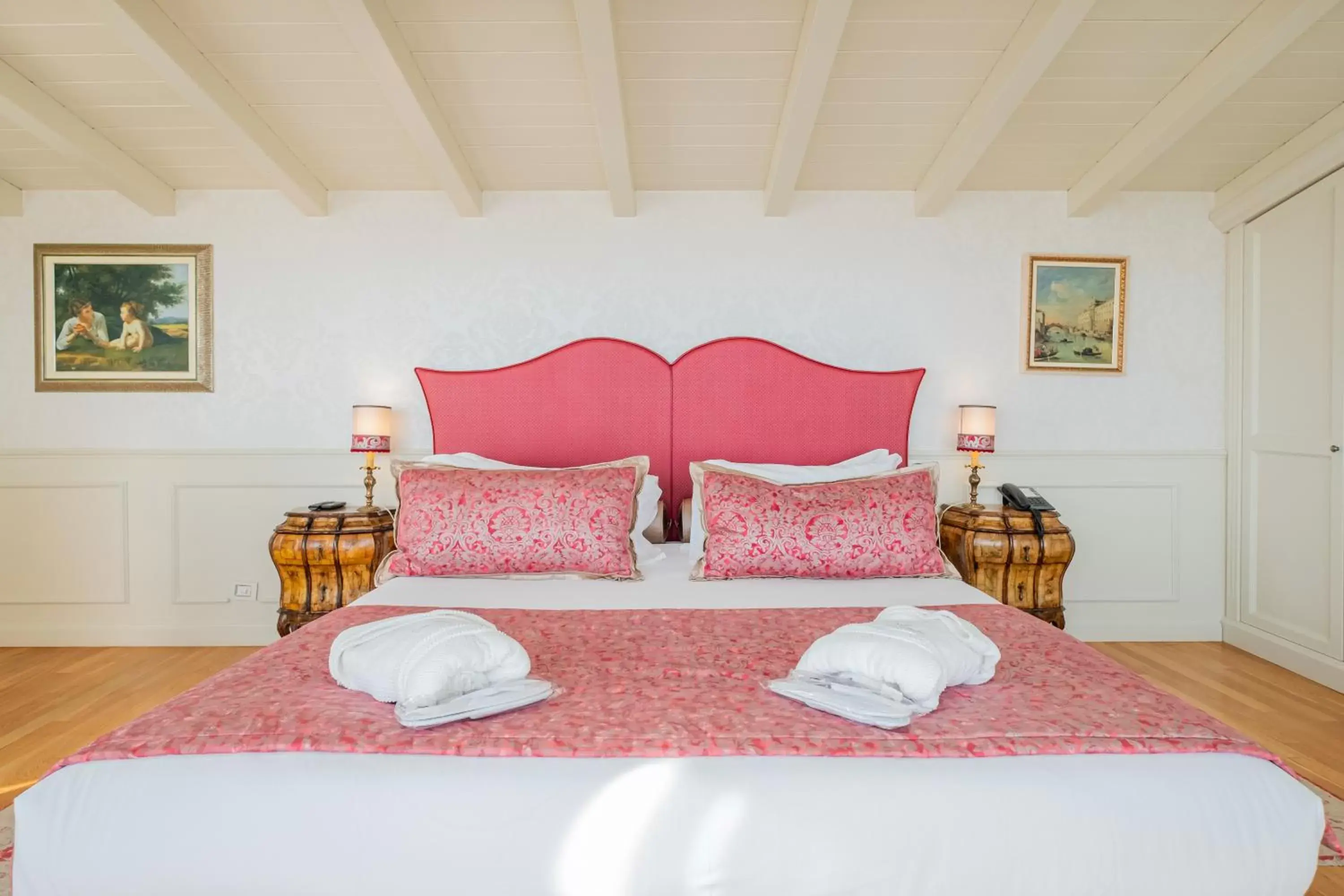 Bedroom, Bed in Relais Colle San Pietro