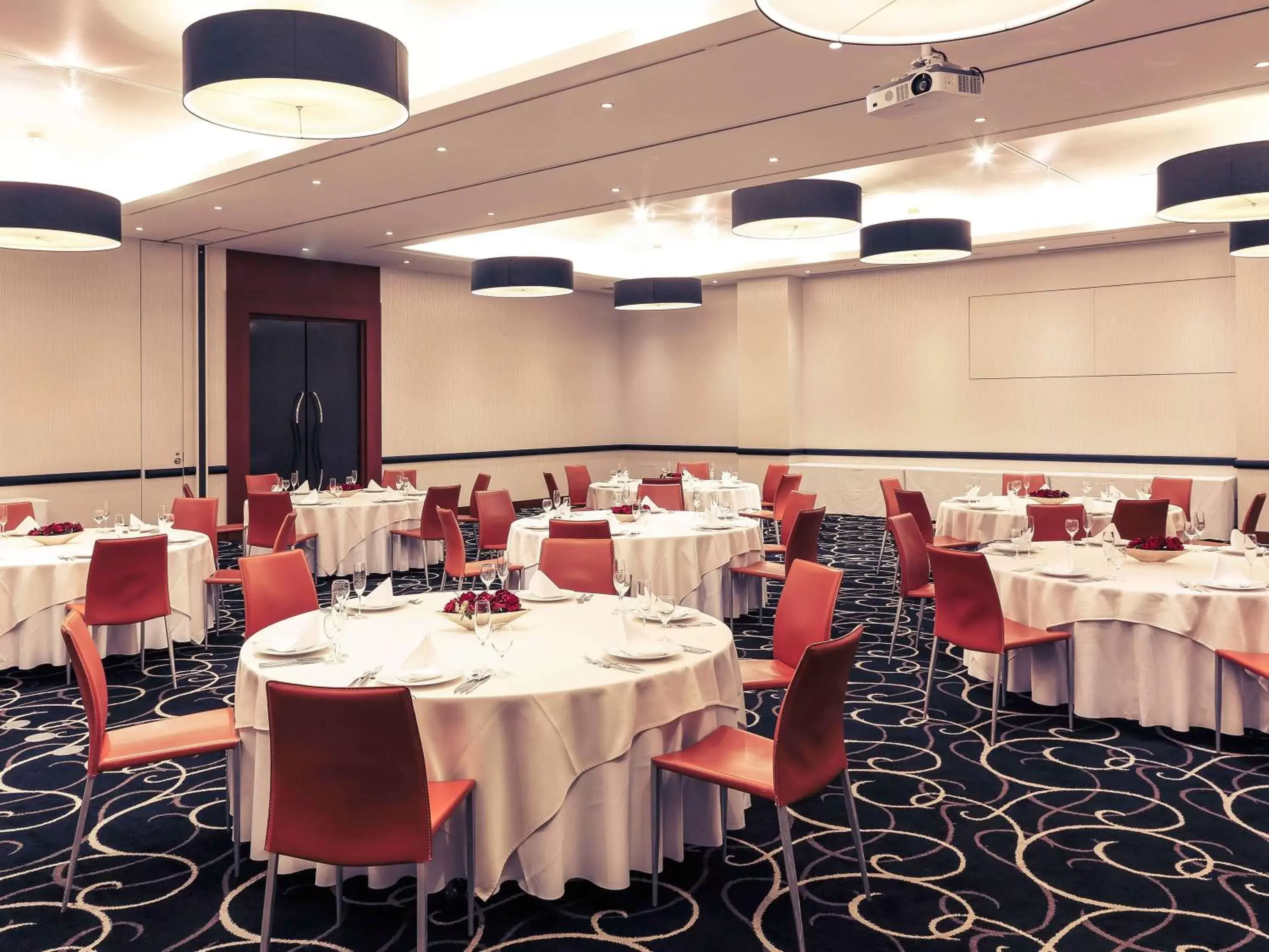 Restaurant/places to eat, Banquet Facilities in Mercure Hotel Sapporo