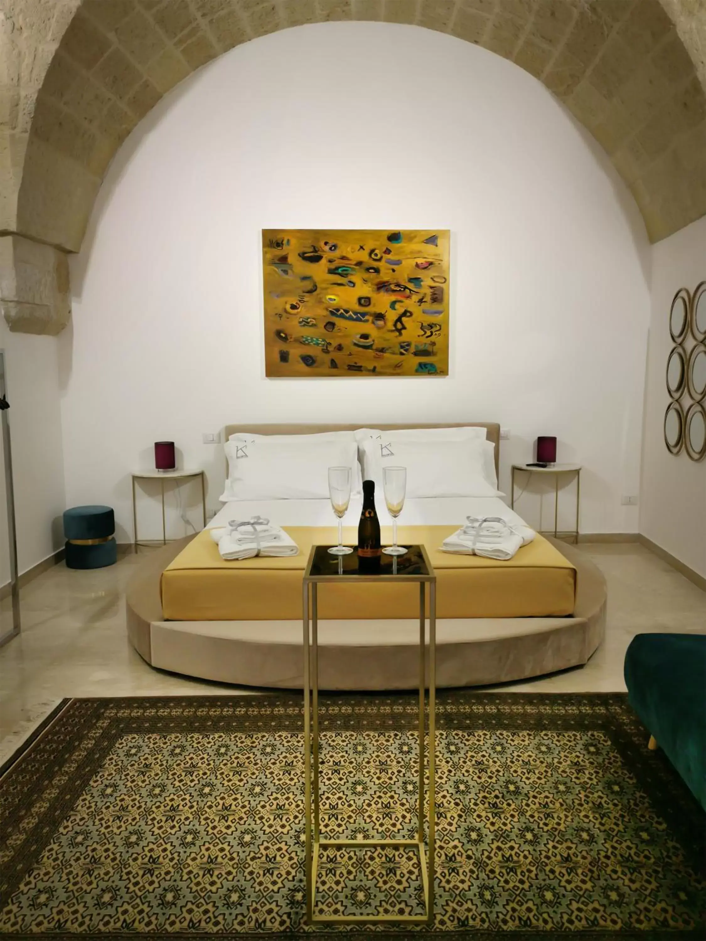 Bed in Kalinifta - Jacuzzi & Suites SIT