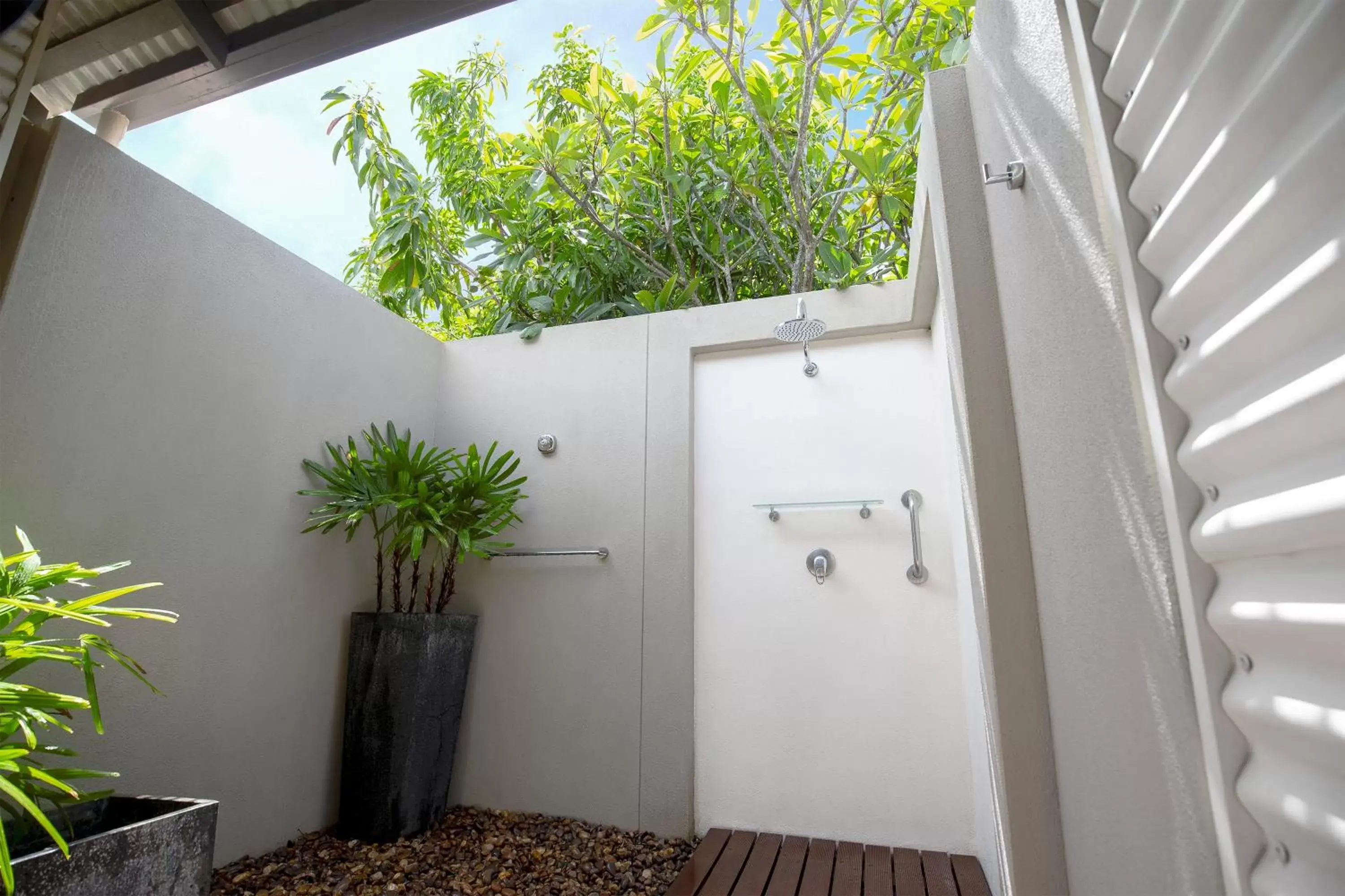 Bathroom in Mantra Frangipani Broome