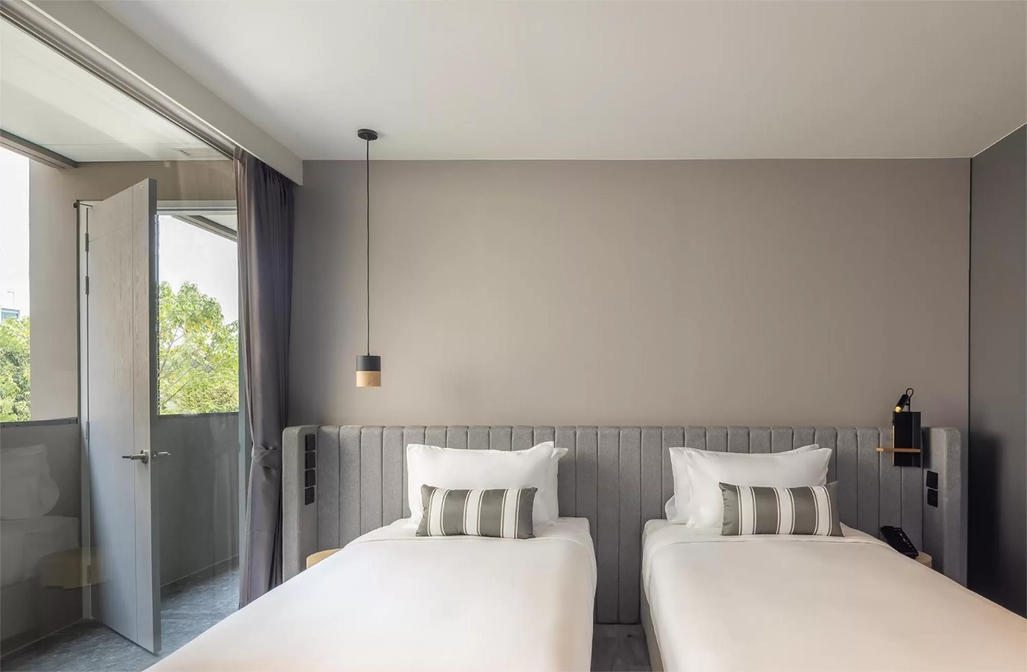 Bed in Travelodge Nimman