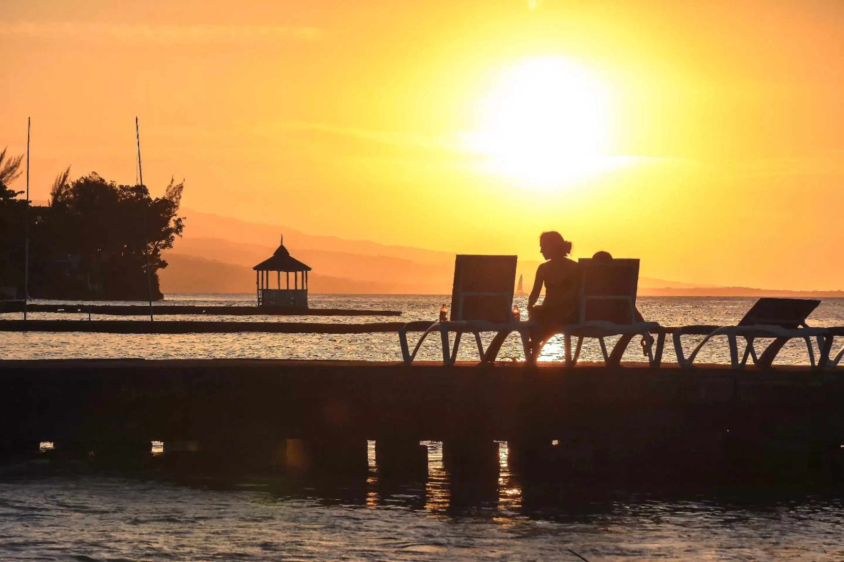 Sea view, Sunrise/Sunset in Sand and Tan Beach Hotel