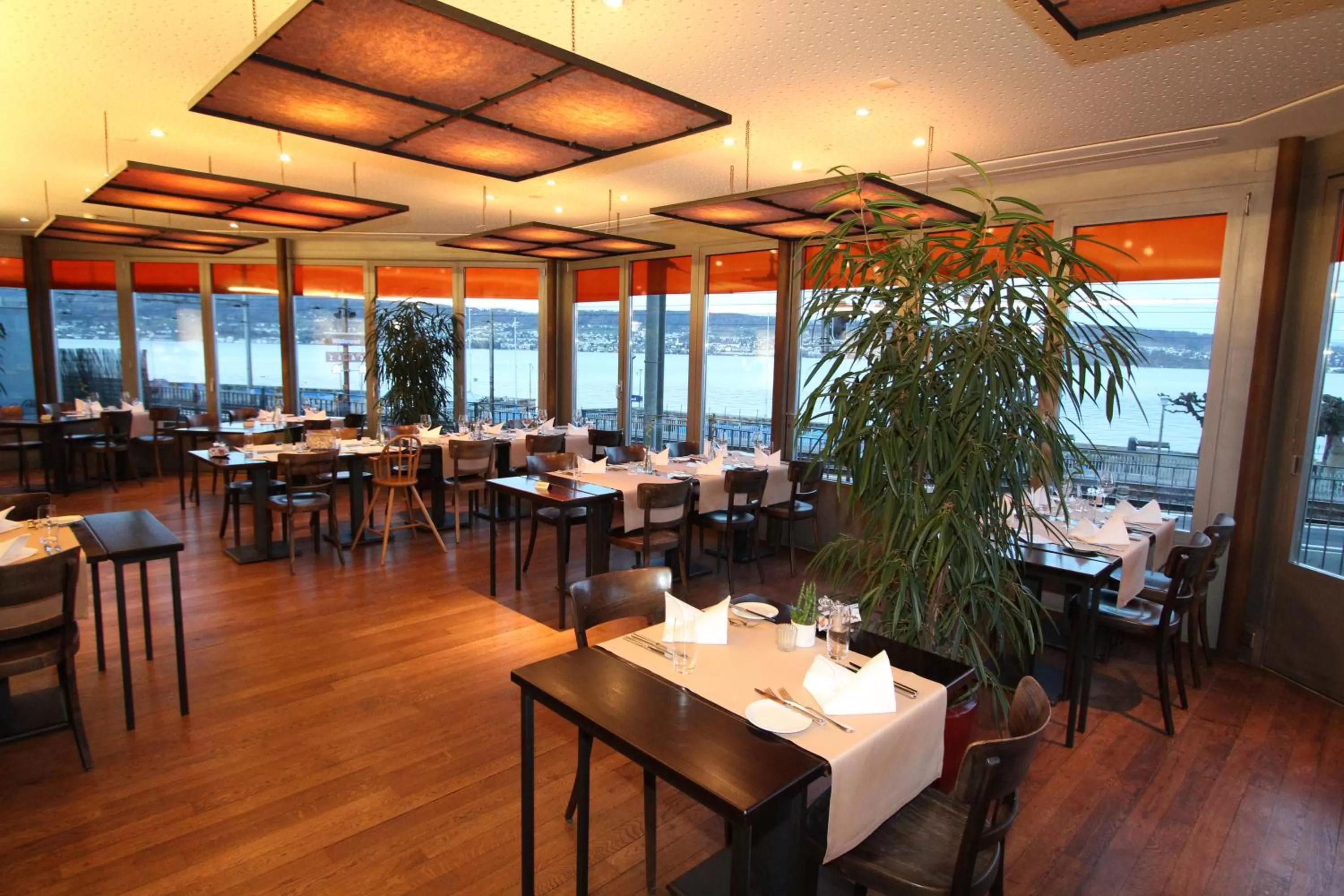 Restaurant/places to eat in Hotel Engel am Bahnhof