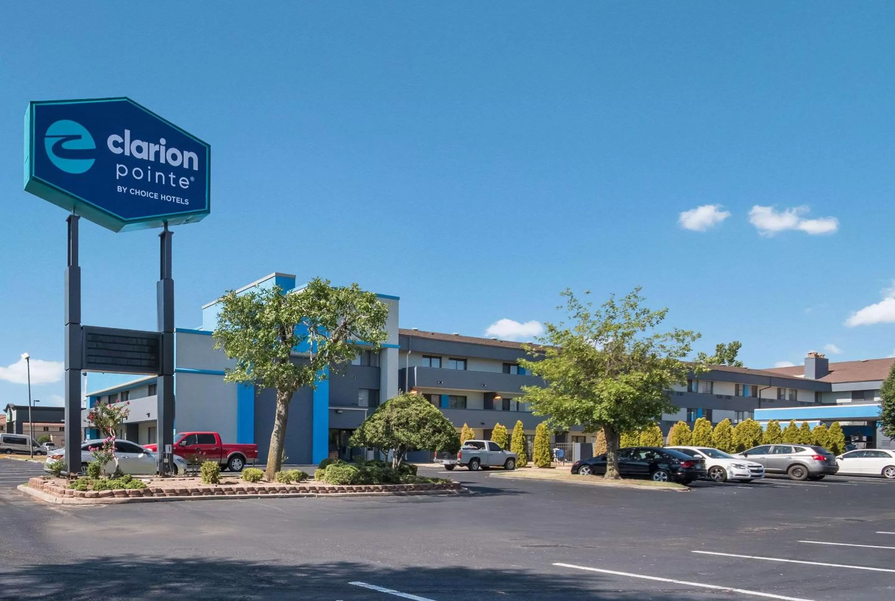 Property building in Clarion Pointe OKC Airport