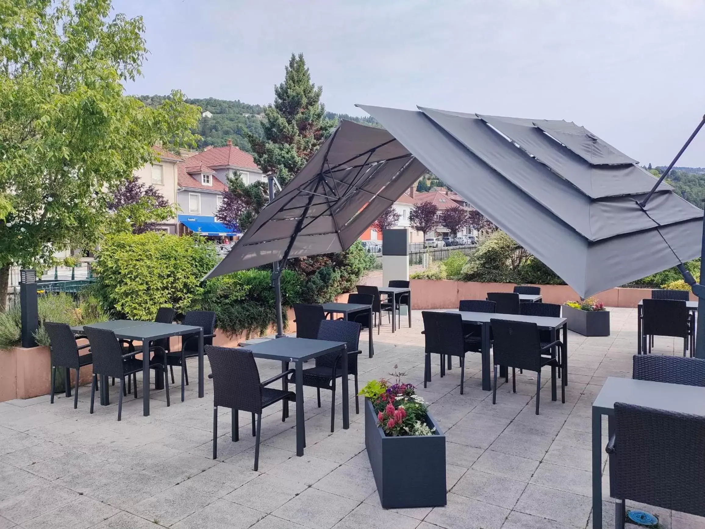 Restaurant/Places to Eat in ibis La Bresse Gérardmer