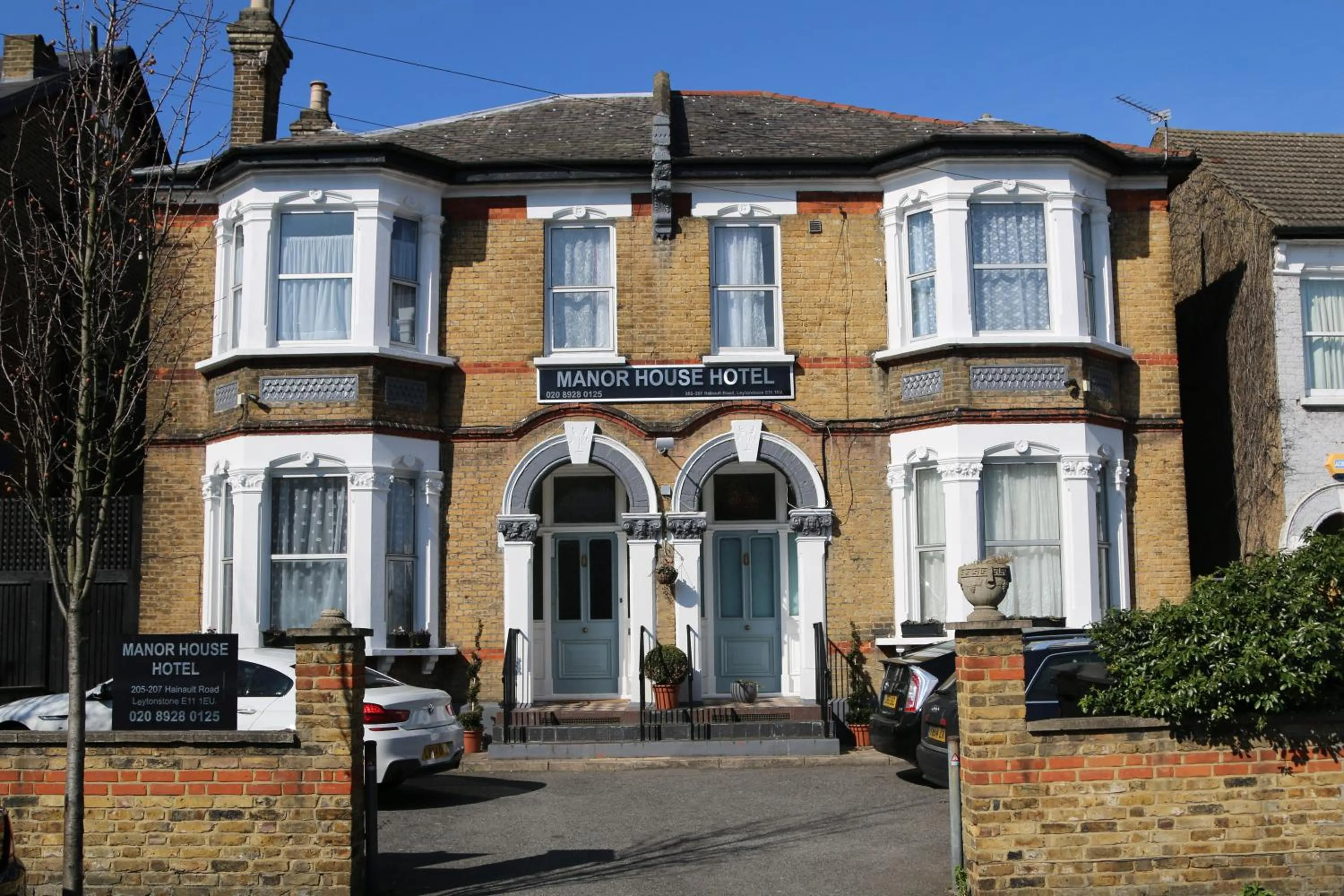 Property Building in Manor House London