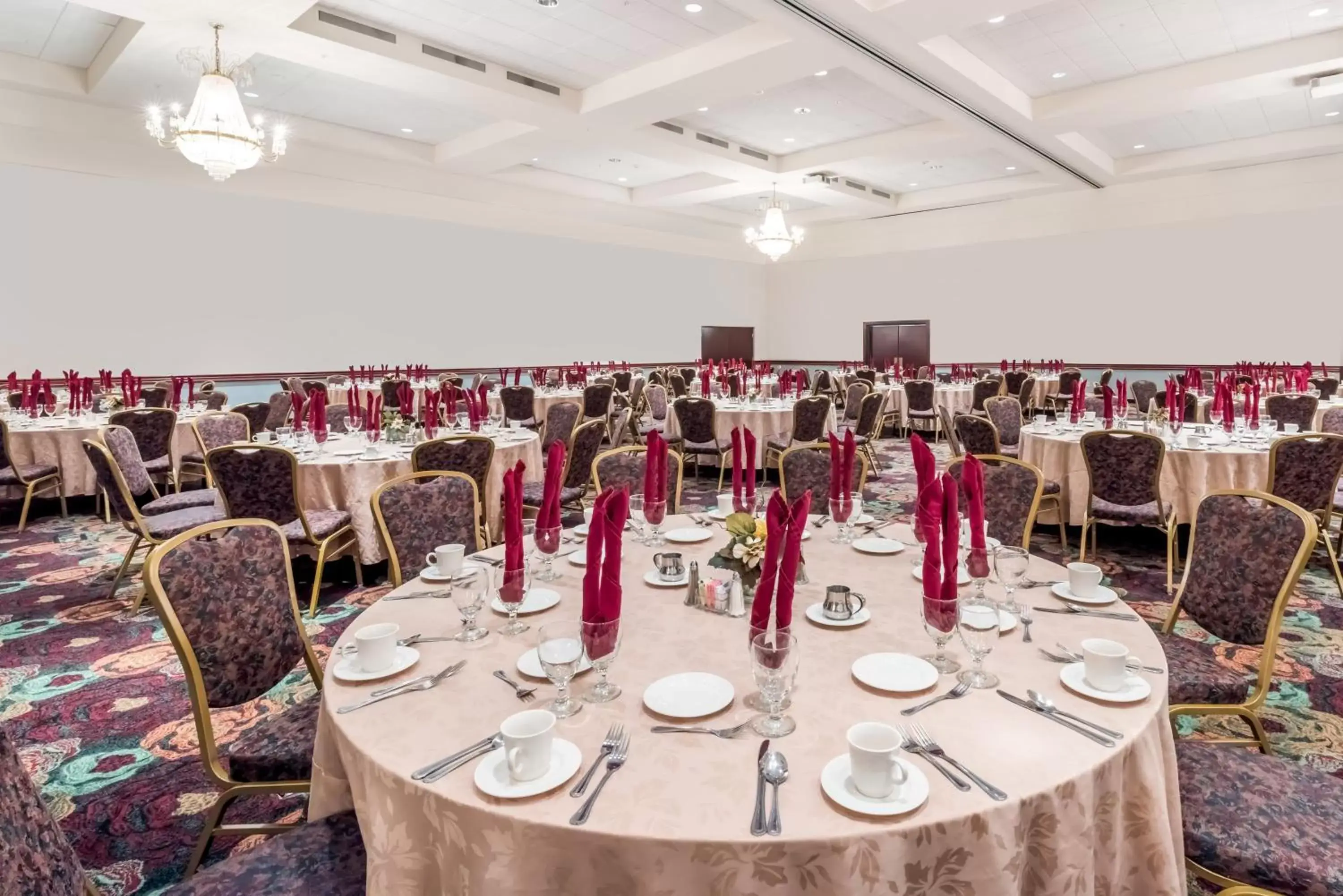 Banquet/Function facilities, Restaurant/Places to Eat in Ramada by Wyndham State College Hotel & Conference Center