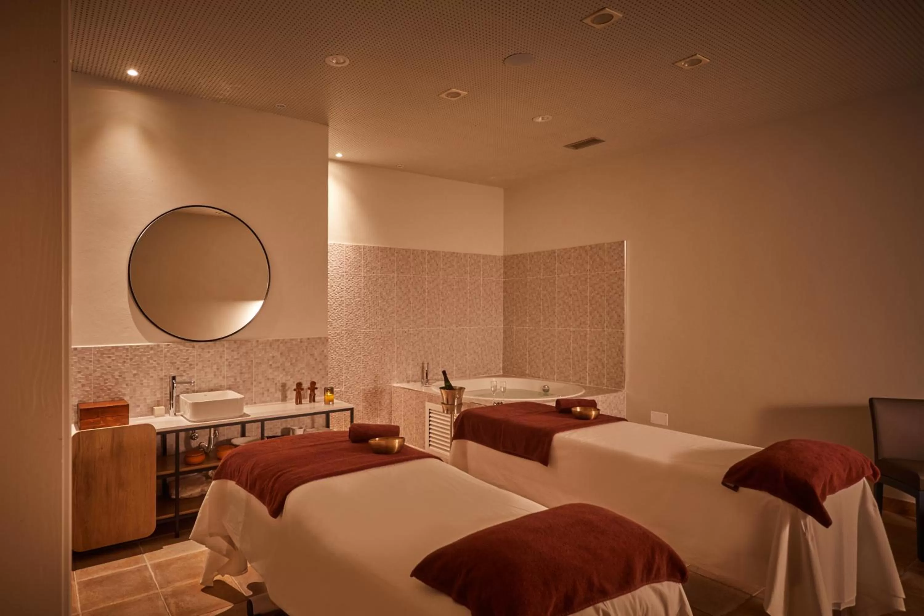 Massage, Bed in Secrets Lanzarote Resort &amp; Spa - Adults Only (+18)