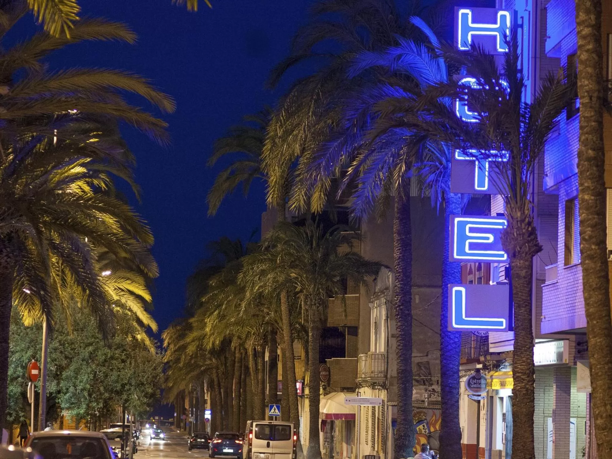 Facade/entrance in El Pinche de Oro