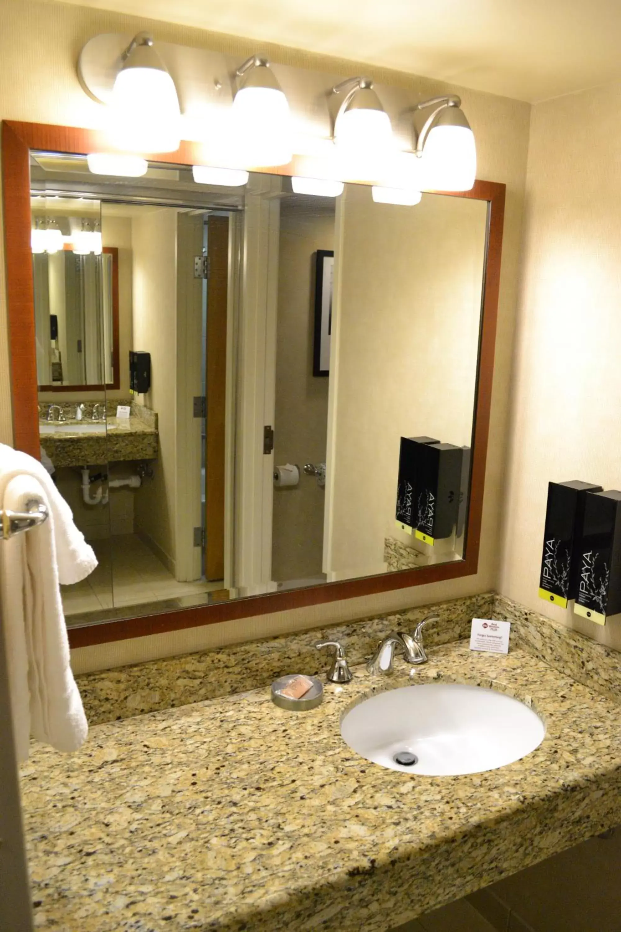 Bathroom in Best Western Plus Silverdale Beach Hotel