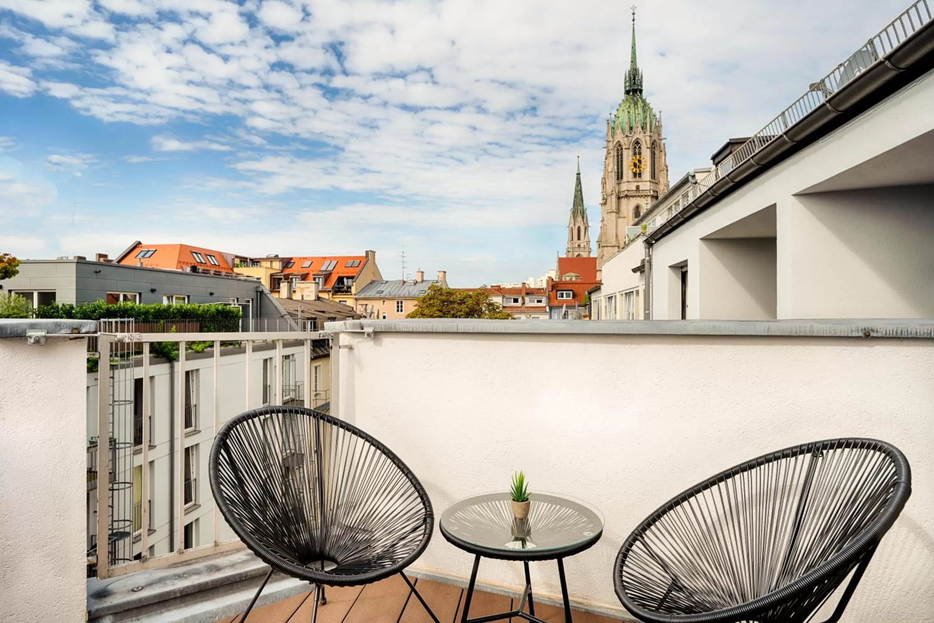 Balcony/Terrace in B&B Hotel München-Hbf