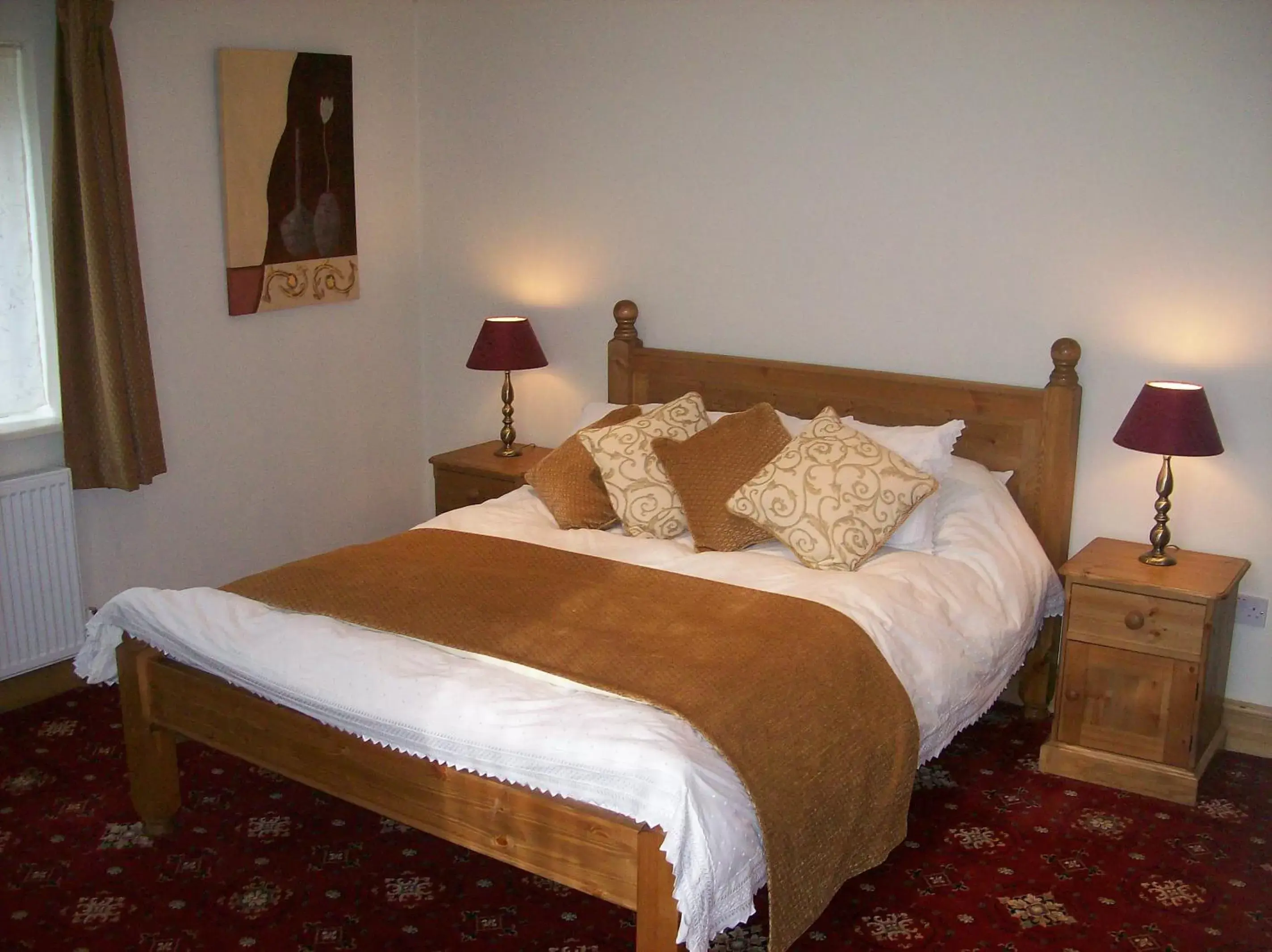 Bed in Hunters Lodge Inn