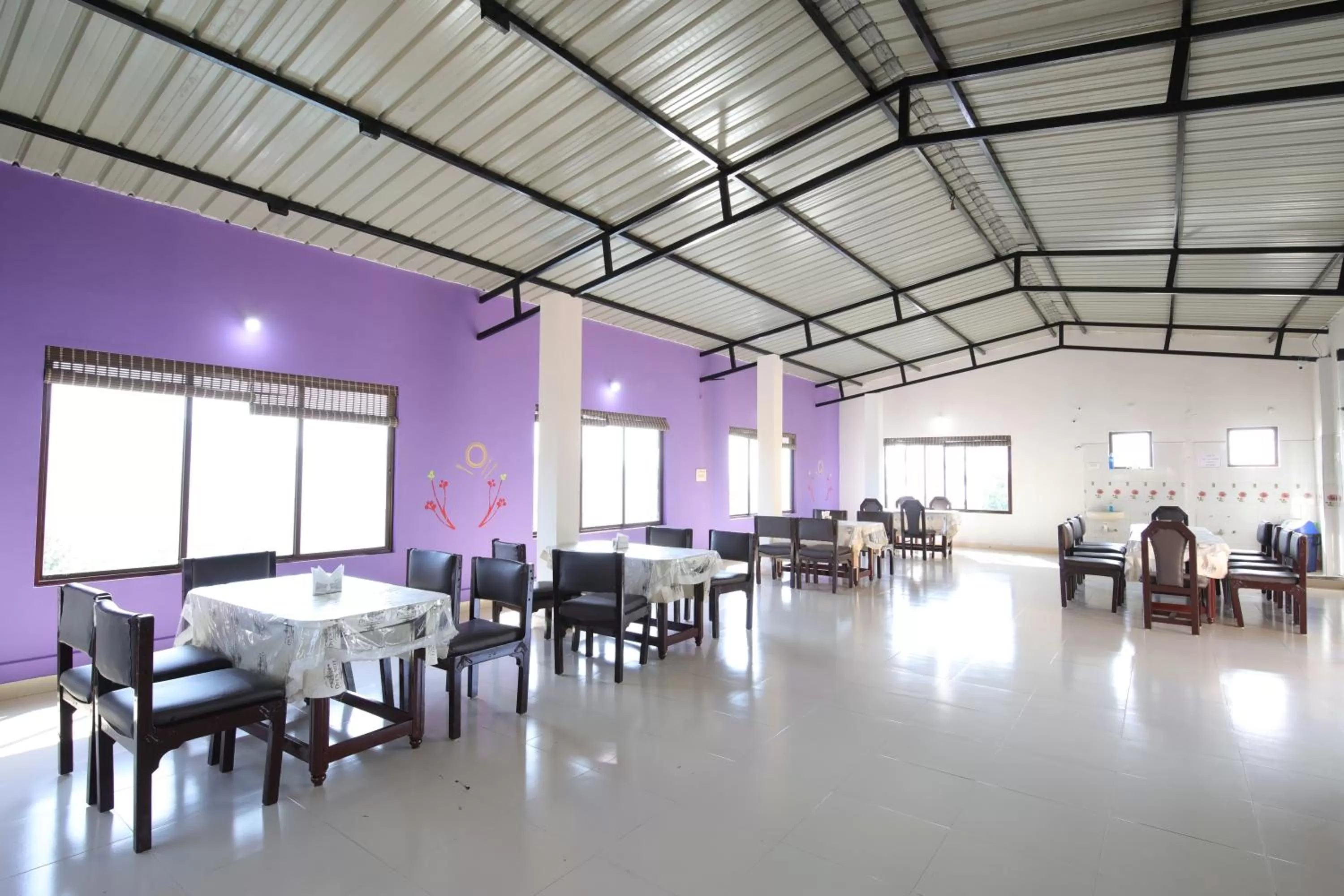 Restaurant/places to eat in Greenwood Resort