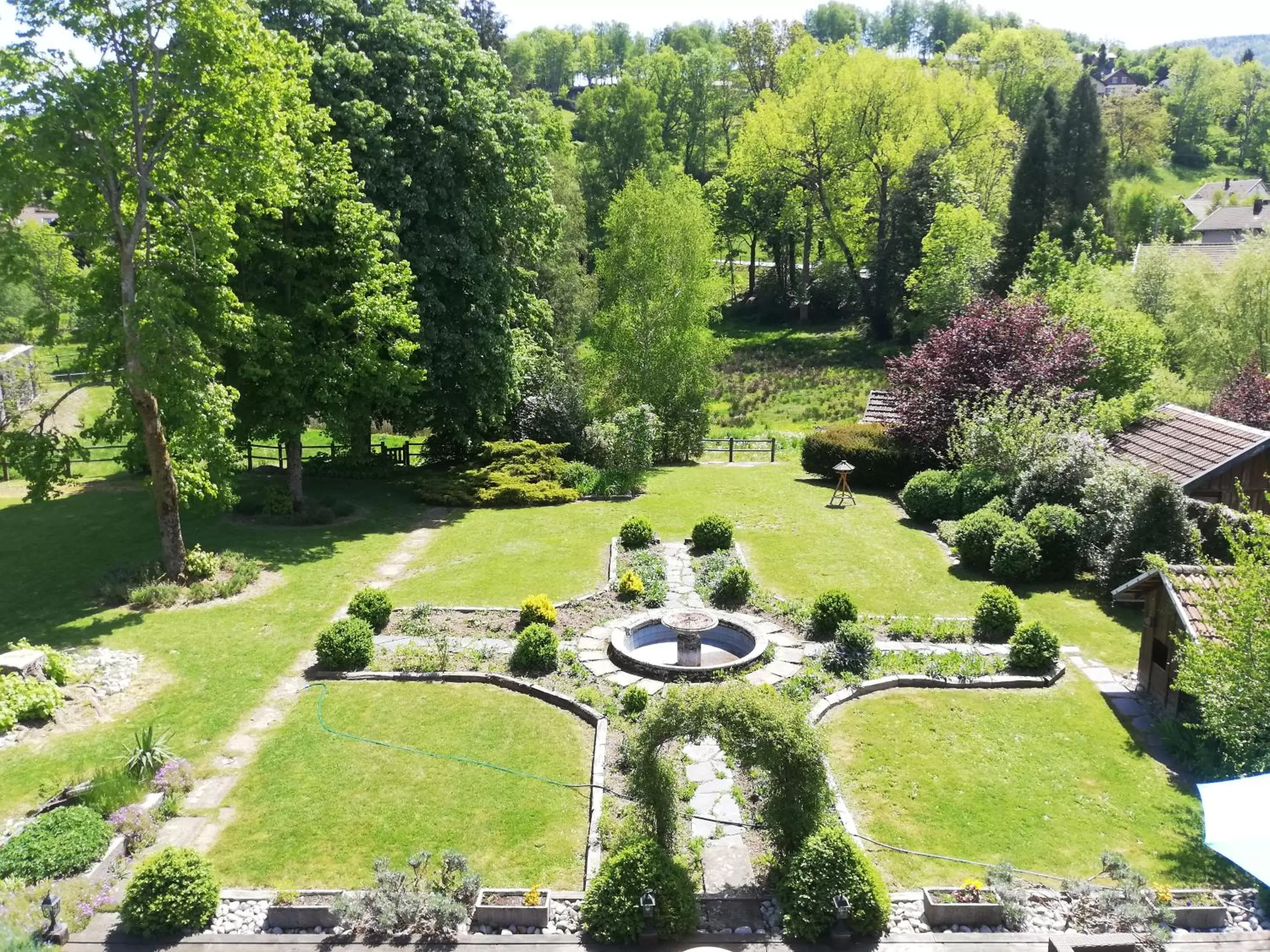 Garden View in Chez MARLYSE-chambres et Table d'hôtes