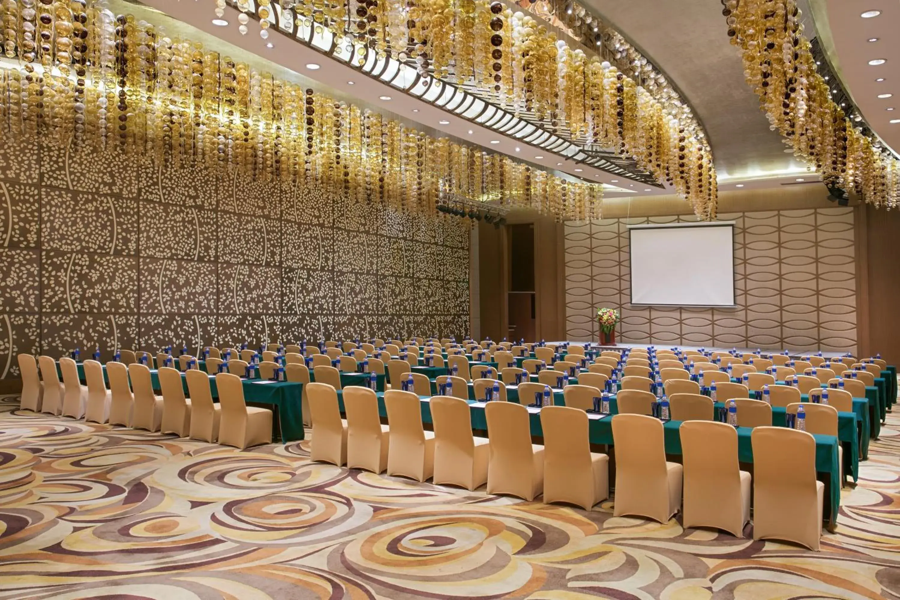 Banquet/Function facilities in Crowne Plaza Zhongshan Wing On City, an IHG Hotel