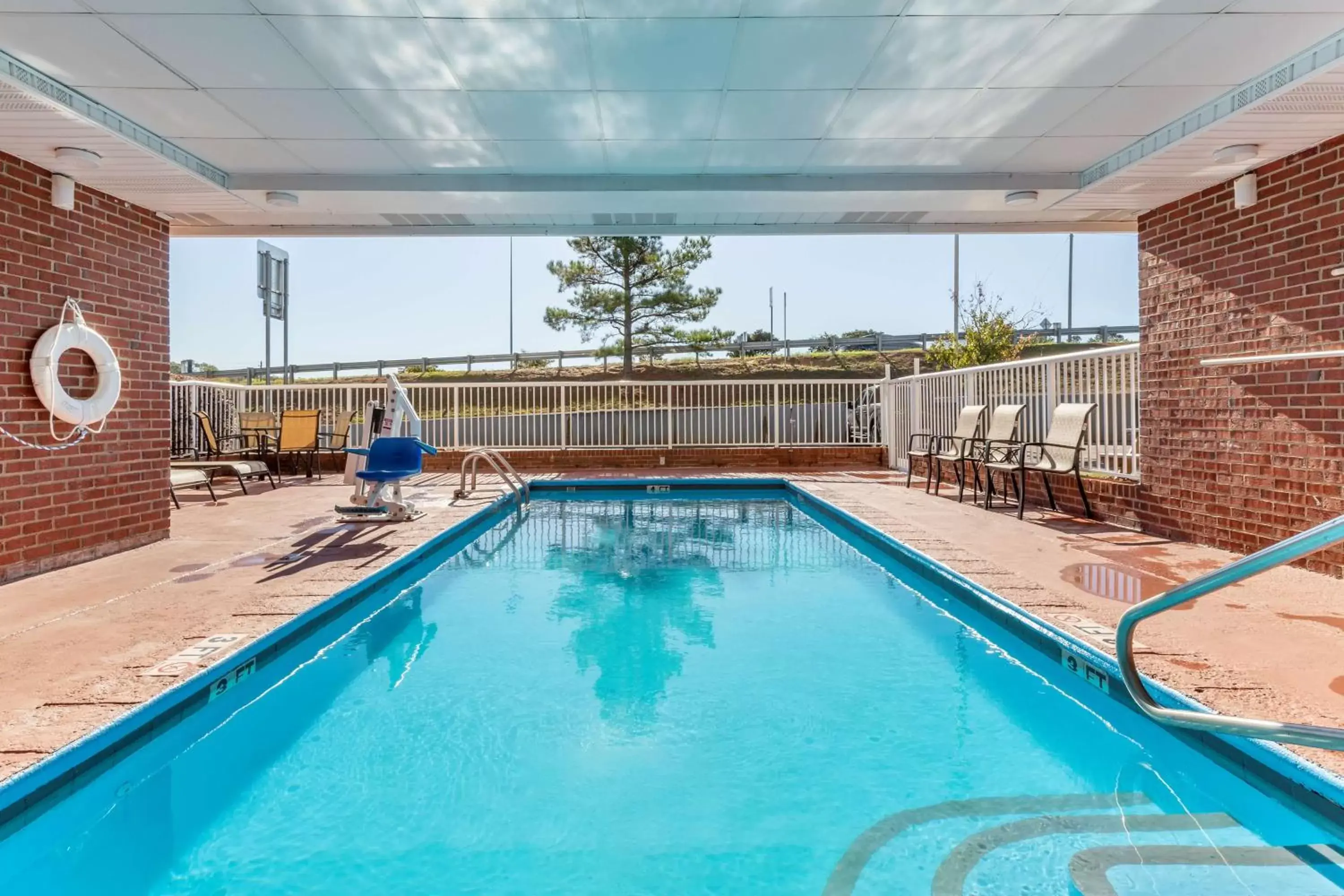 Activities, Swimming Pool in Country Inn & Suites by Radisson, Lumberton, NC