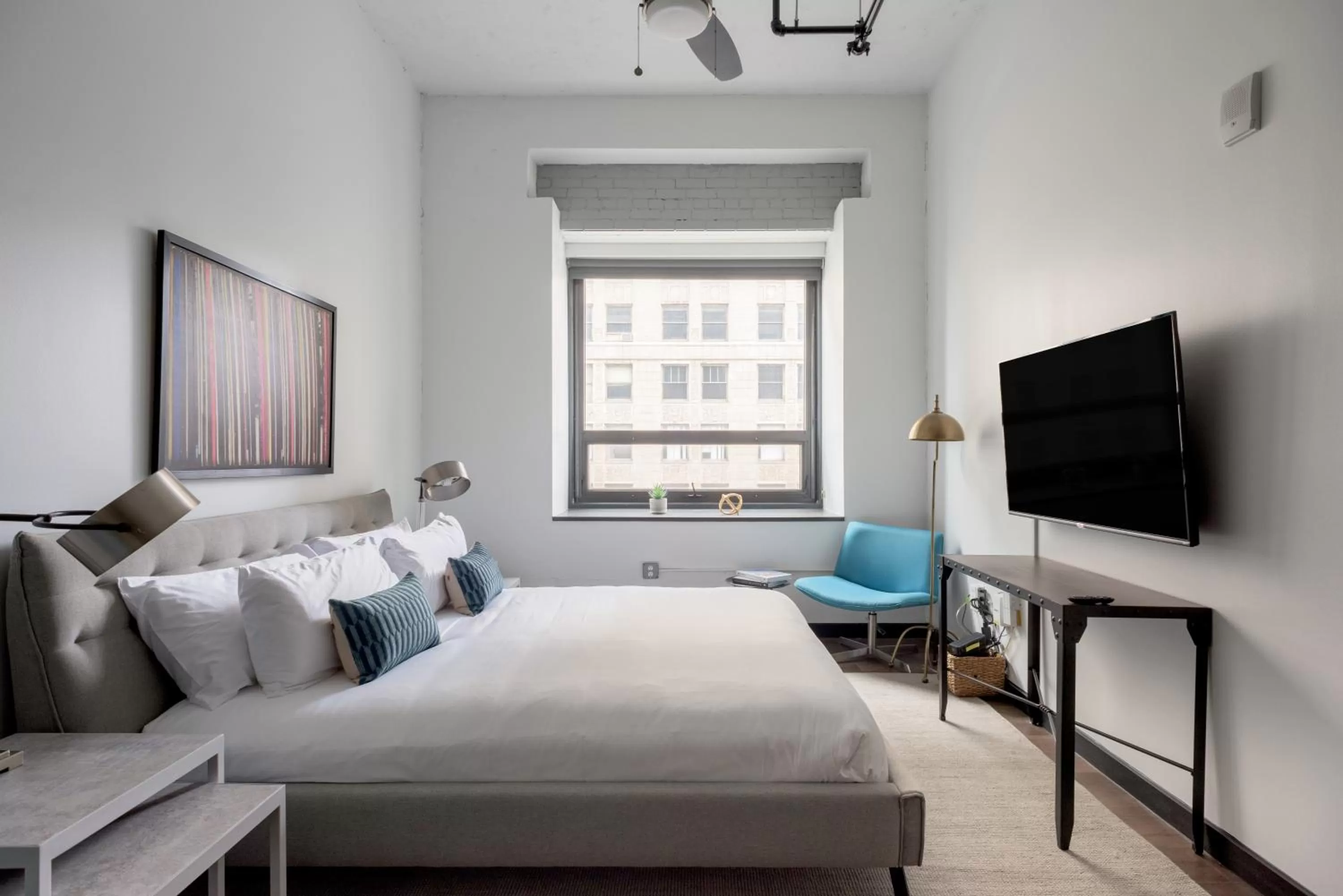 Bed in Mint House Detroit - Times Square