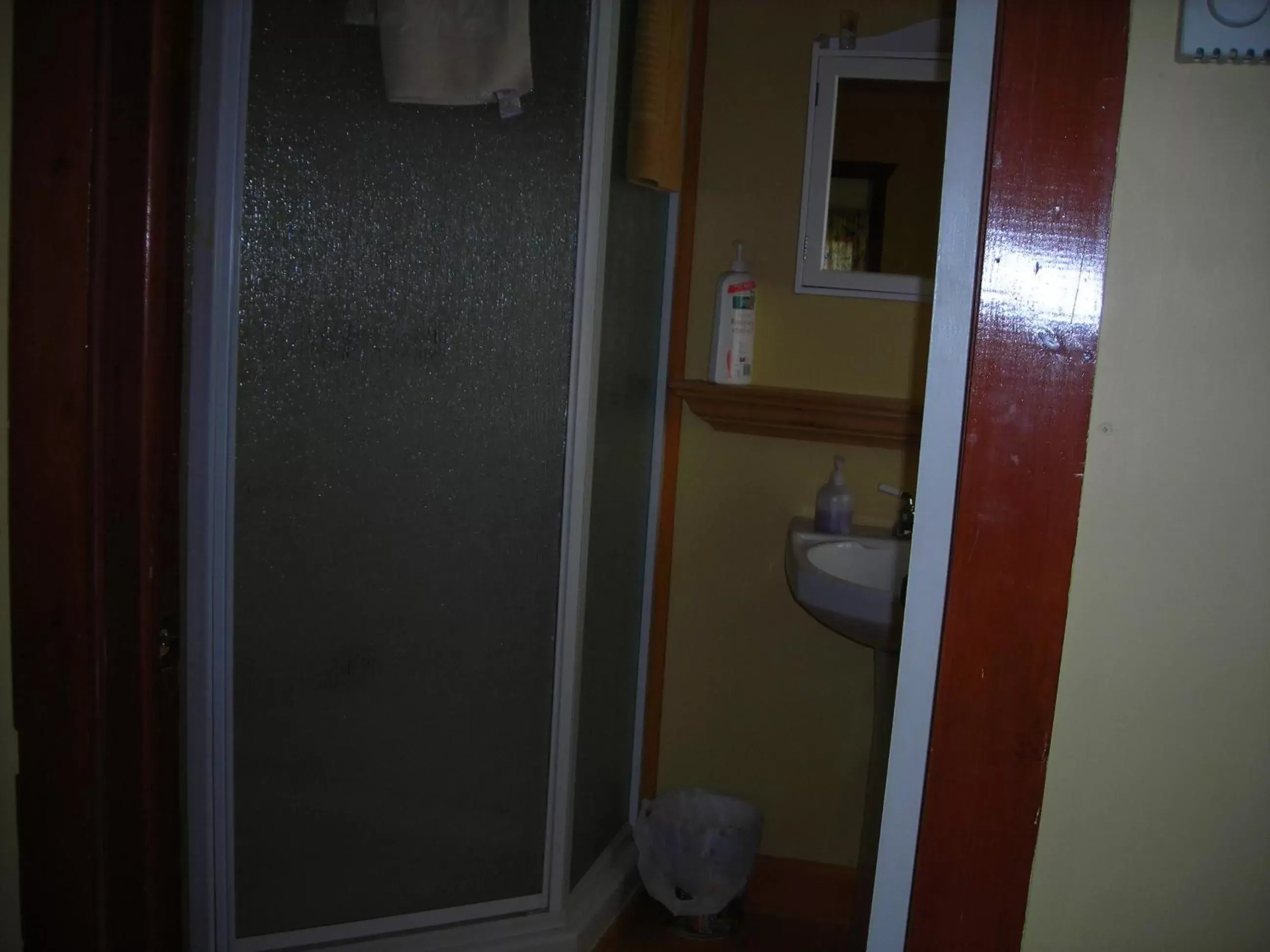 Bathroom in Gîte des Hauteurs et Café de la place