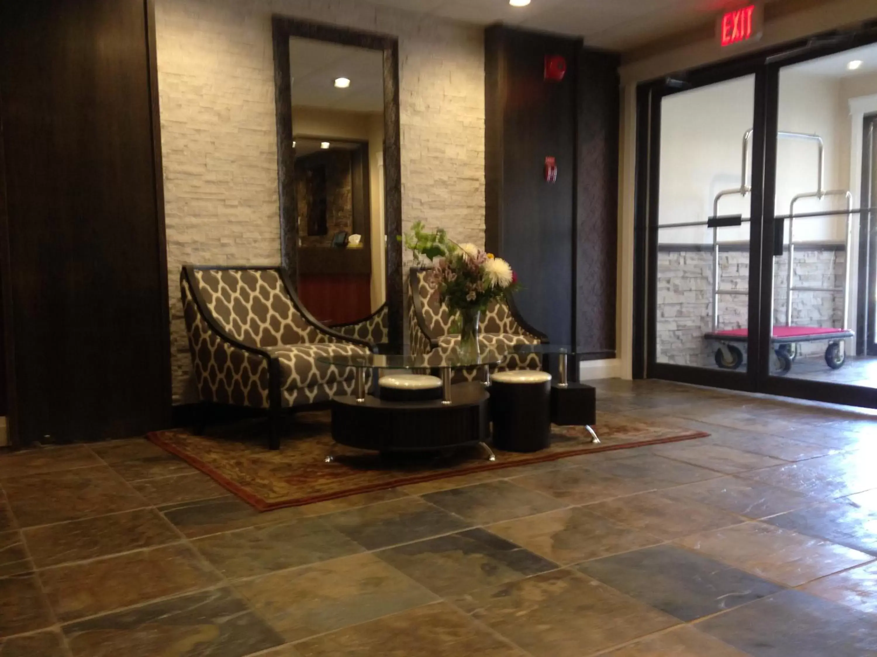 Lobby or reception in Days Inn by Wyndham Sylvan Lake