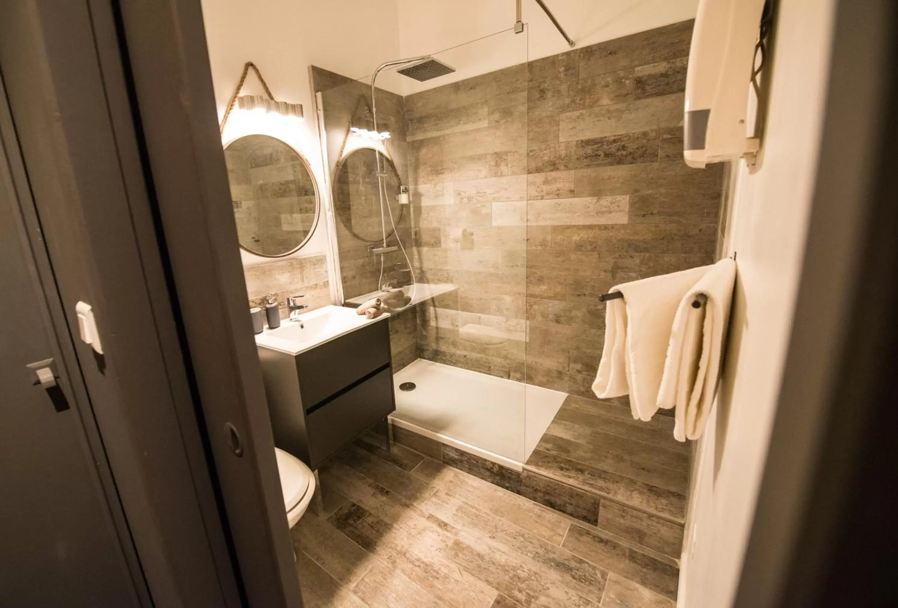 Bathroom in La Maison Gustave