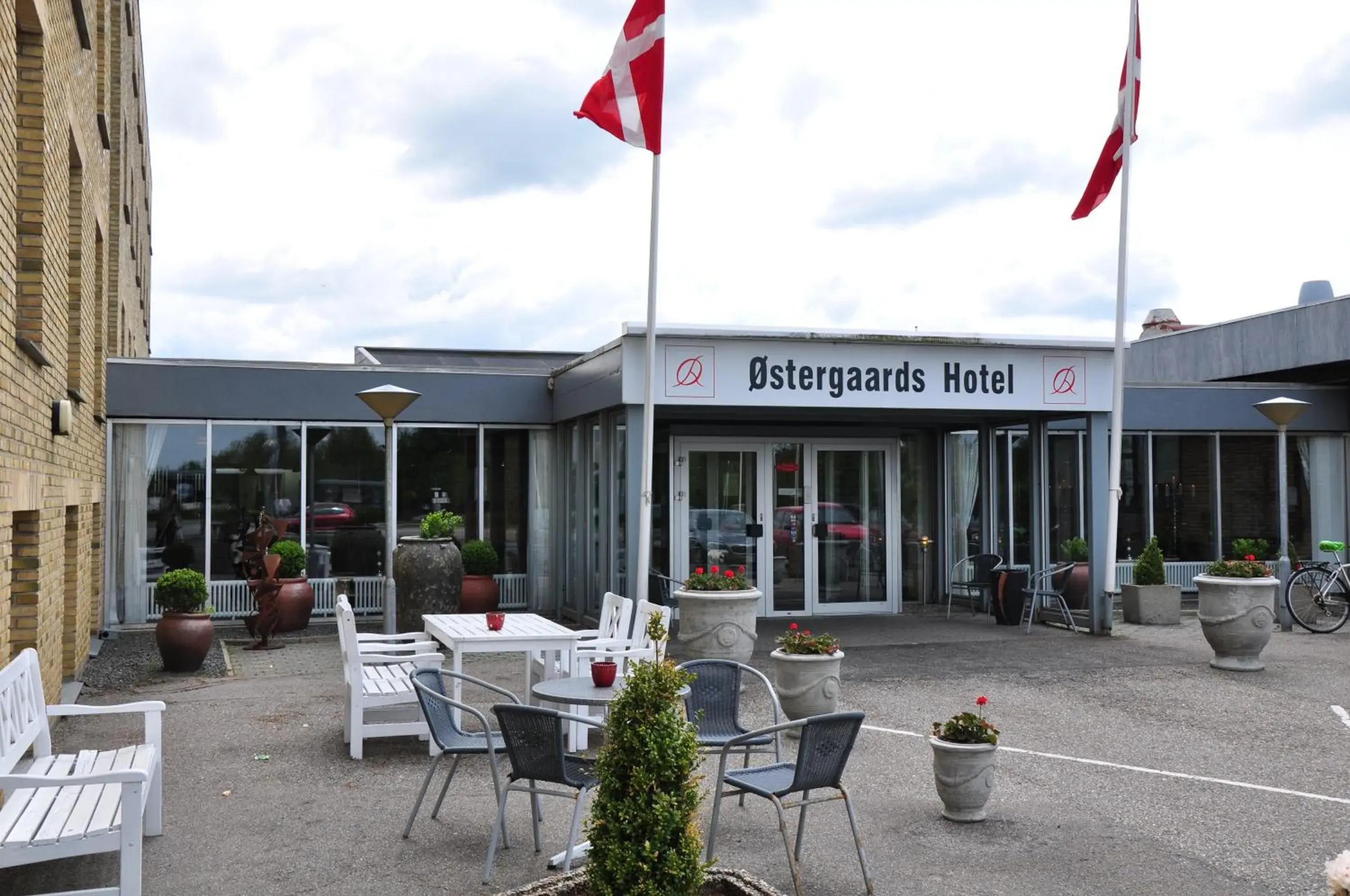 Facade/entrance, Restaurant/Places to Eat in Østergaards Hotel