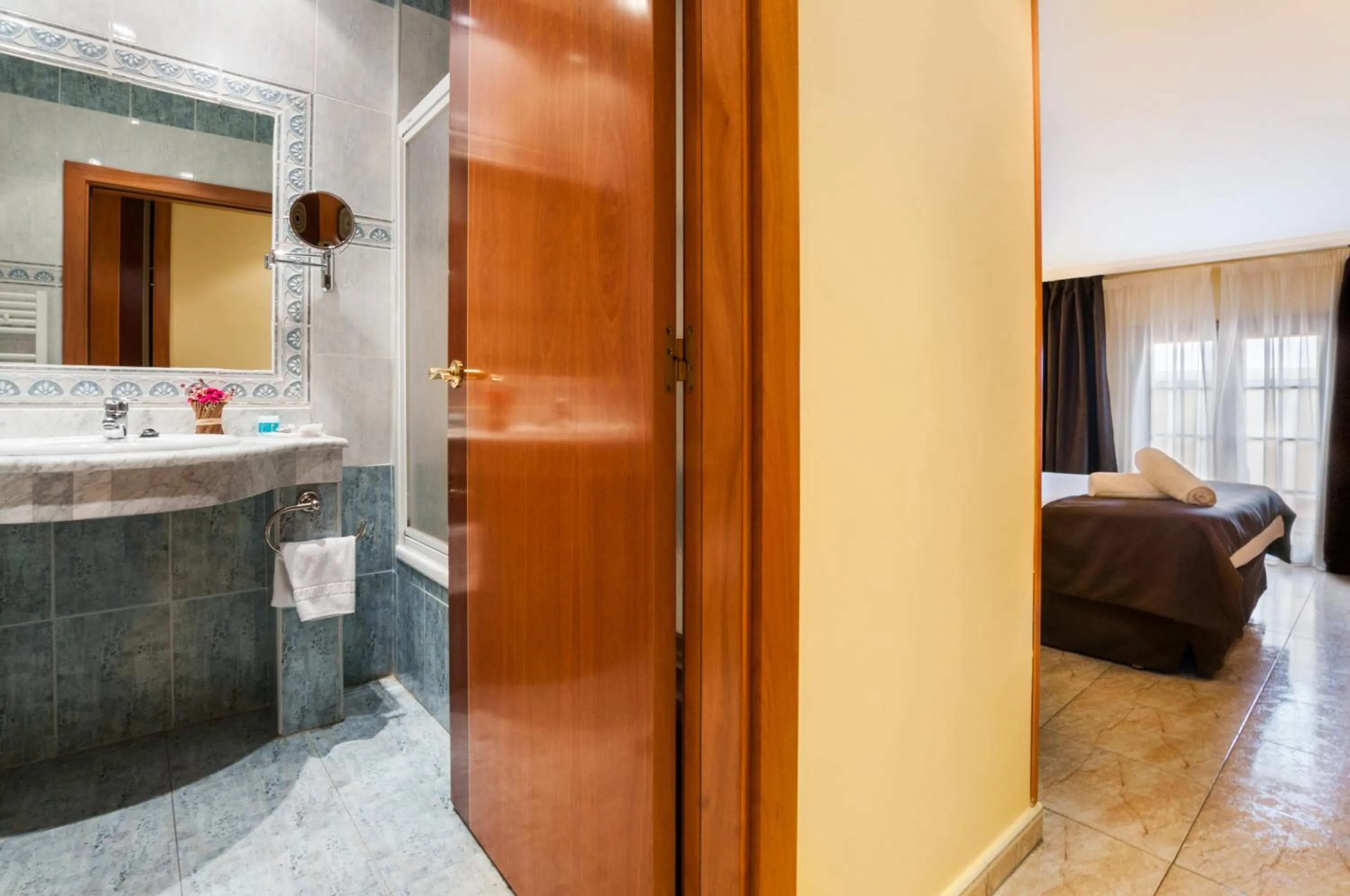 Decorative detail, Bed in Carlos I Toledo