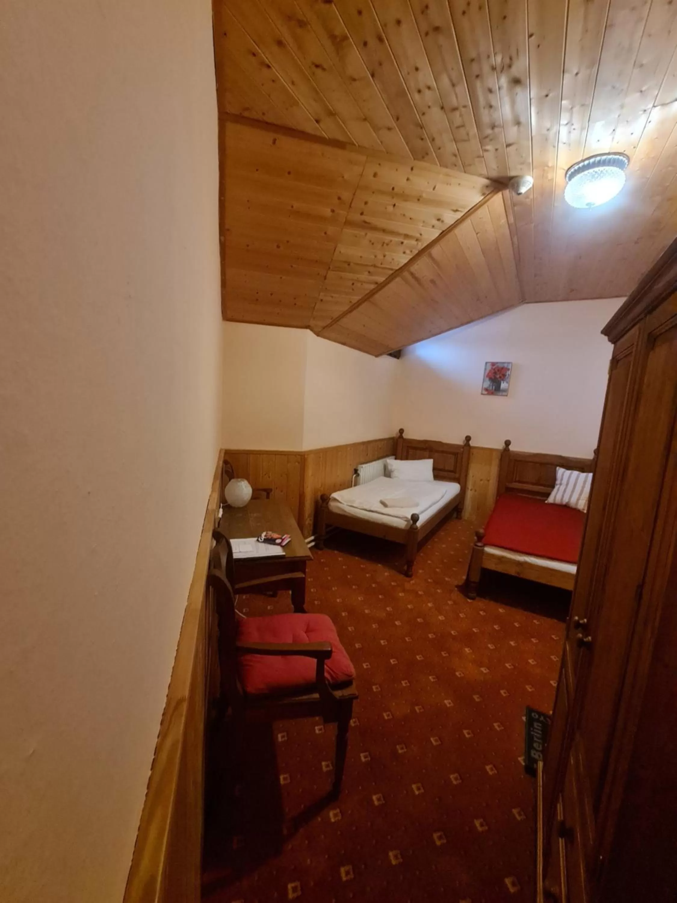 Bed in garni Hotel ASAS***