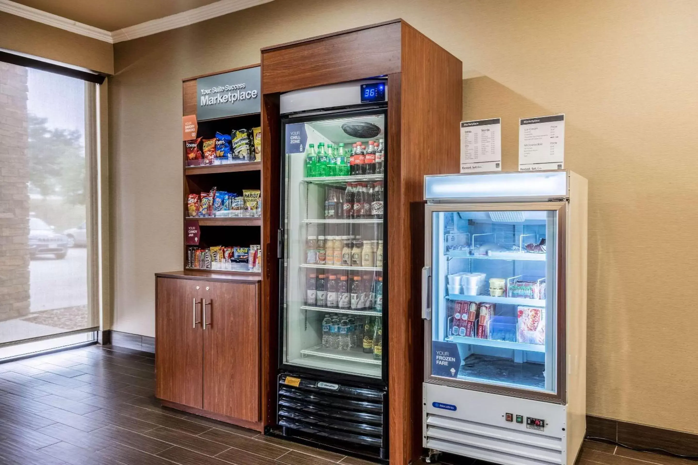 vending machine, Supermarket/Shops in Comfort Suites San Marcos