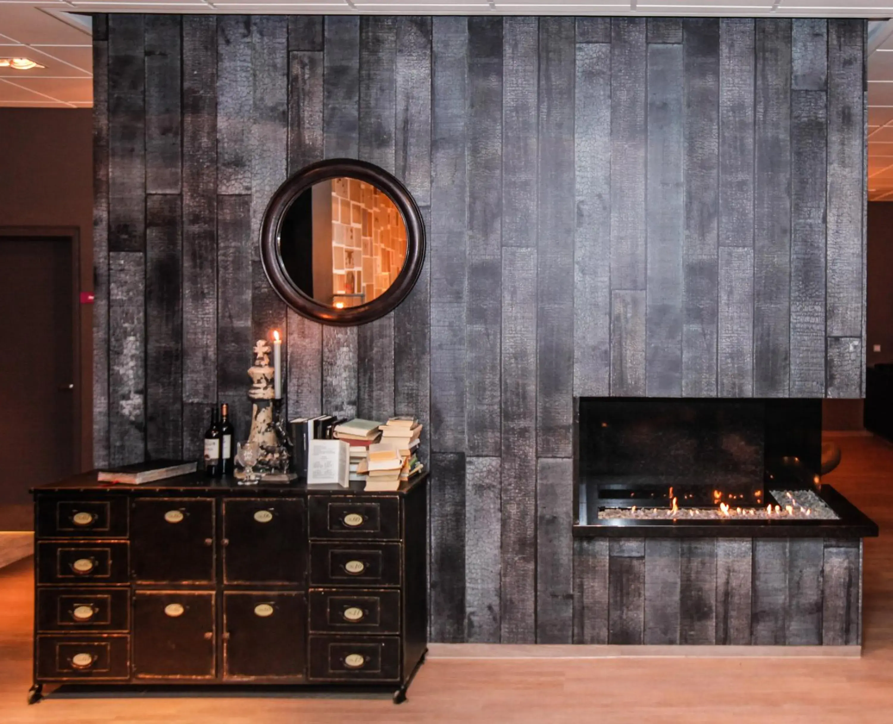 Lounge or bar in Park Inn by Radisson Reykjavik Keflavík Airport Lounge or bar in Park Inn by Radisson Reykjavik Keflavík Airport