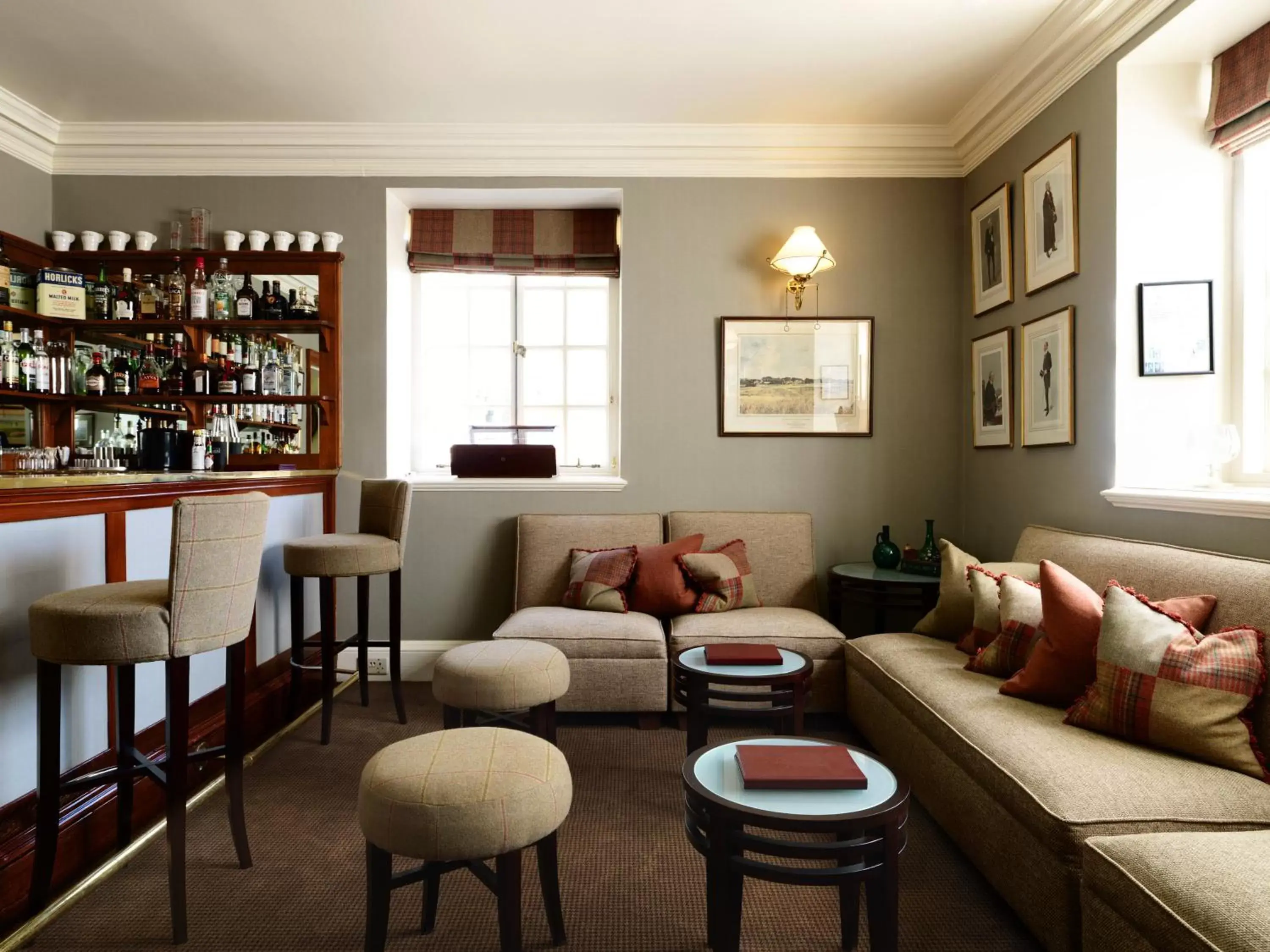Lounge or bar in Greywalls Hotel & Chez Roux Lounge or bar in Greywalls Hotel & Chez Roux