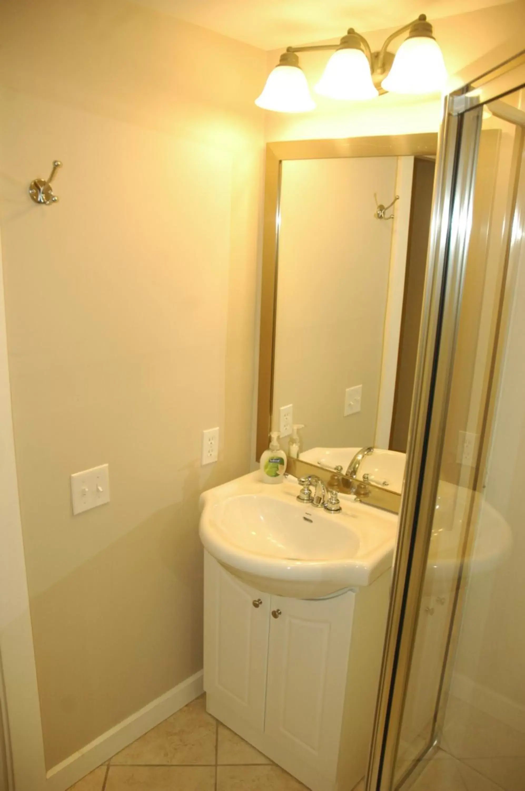 Bathroom in Douglas Guest House