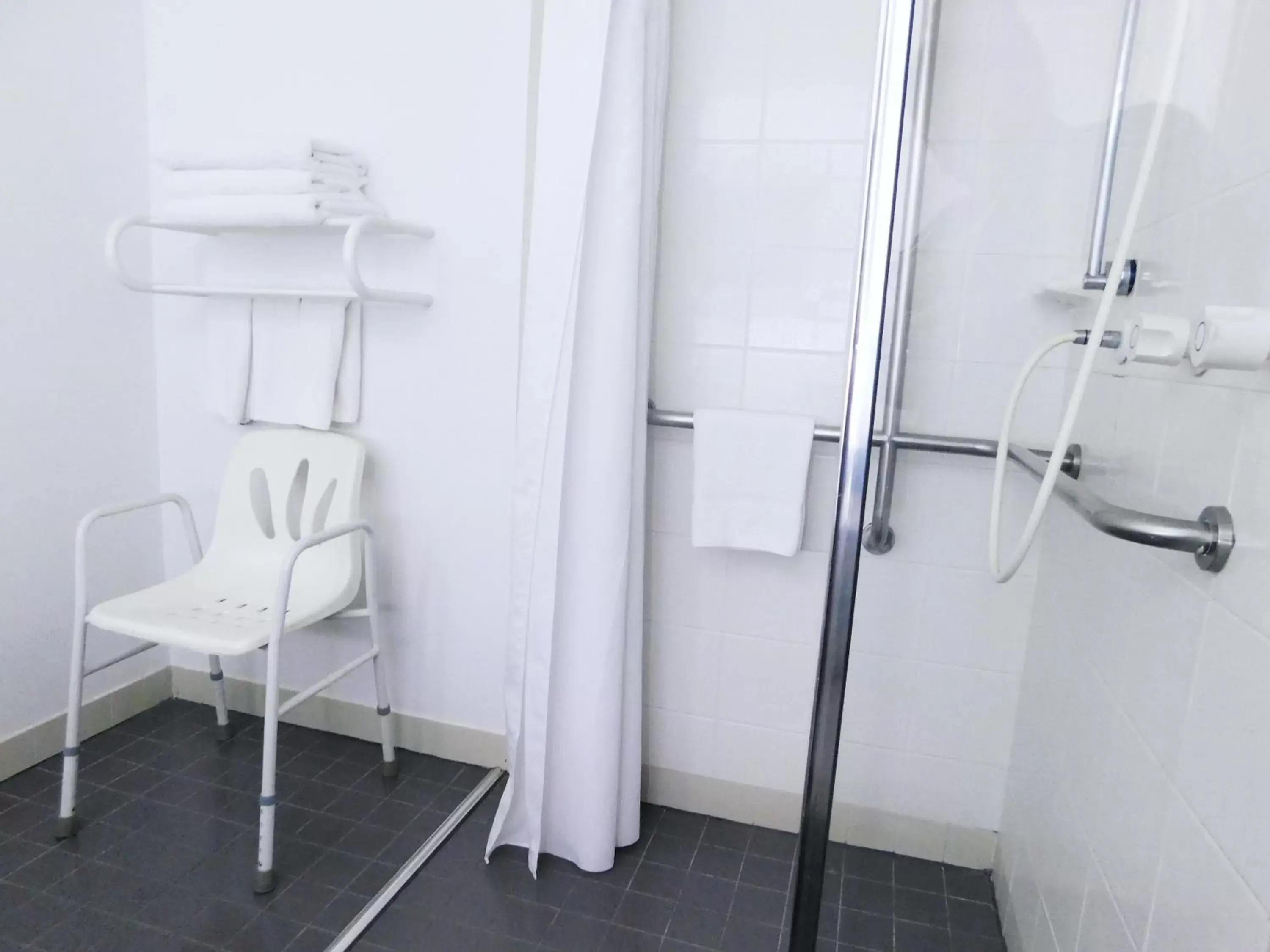Bathroom in Holiday Inn Parramatta, an IHG Hotel