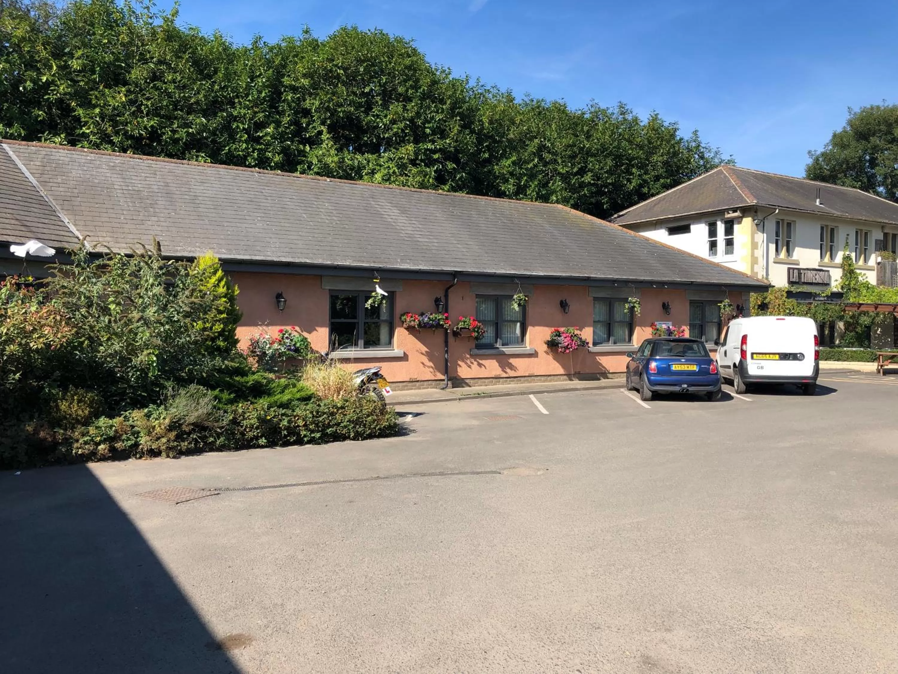 Michelangelos - Rooms, Restaurant & Bar