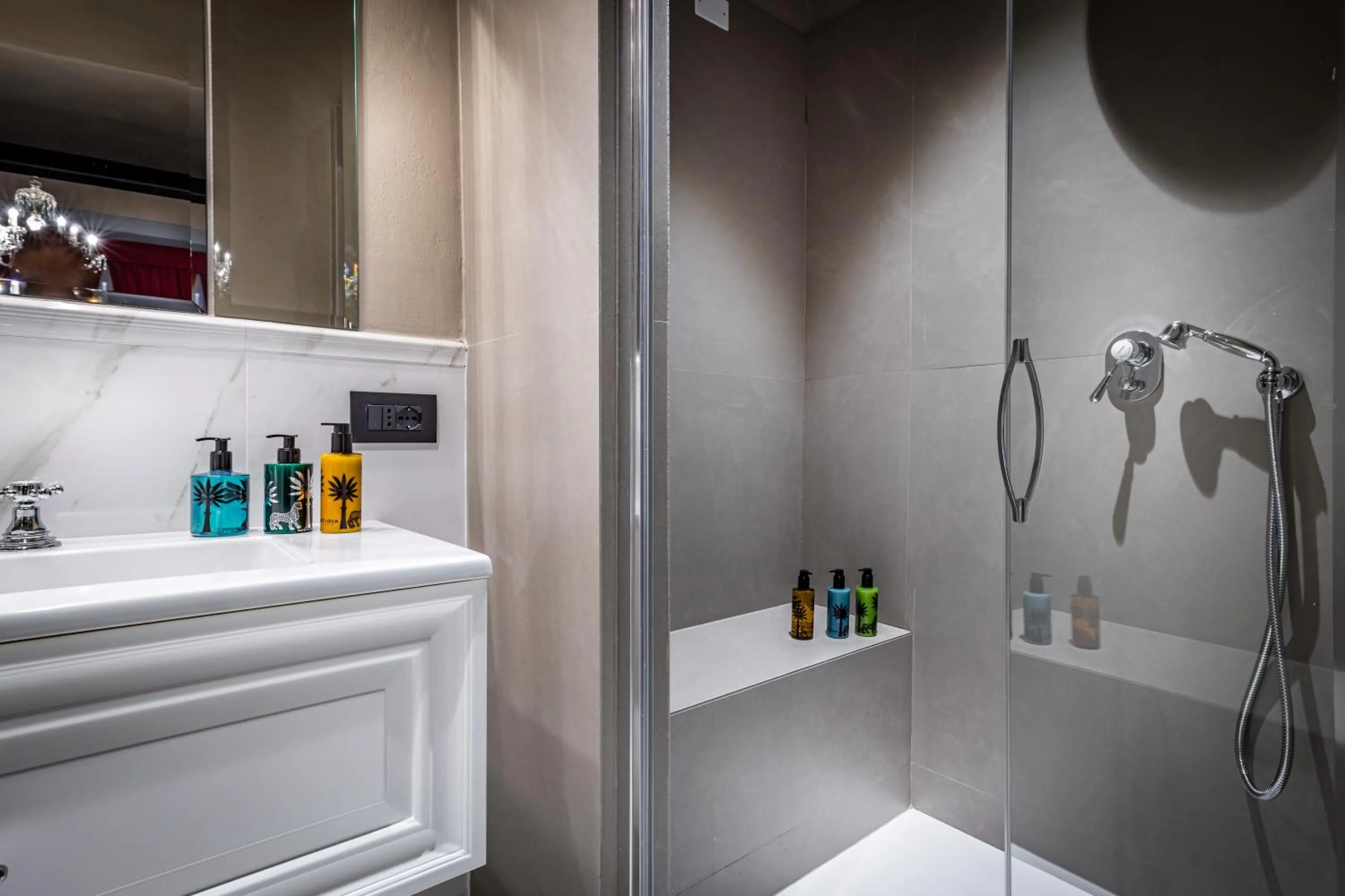 Bathroom in Palazzo Bianca Cappello Residenza d'Epoca