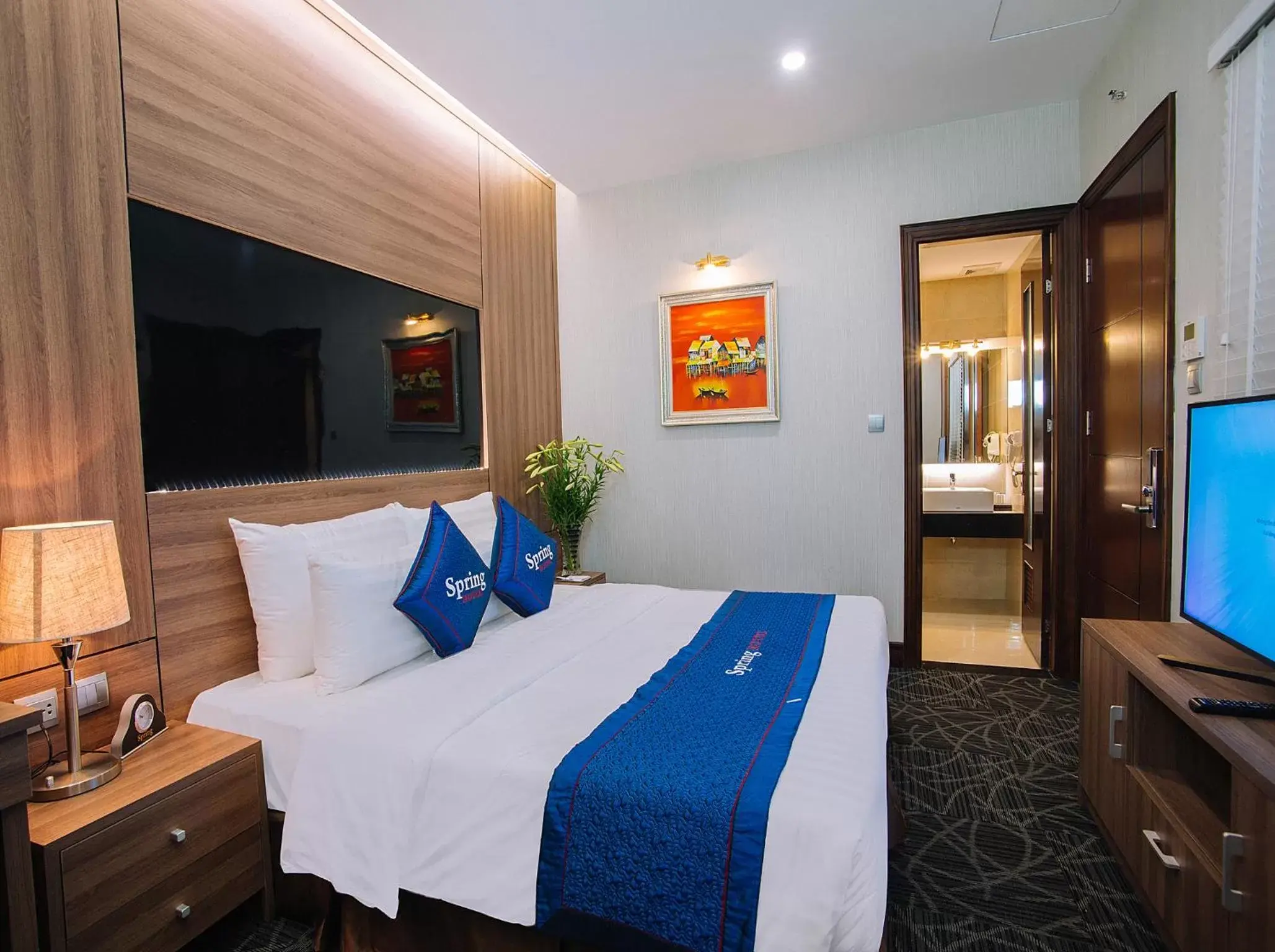 Bedroom, Bed in Spring Hotel Hanoi