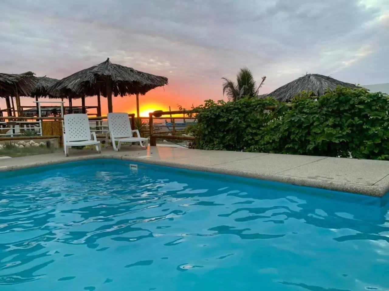 Swimming pool in Un Dia Boutique Resort