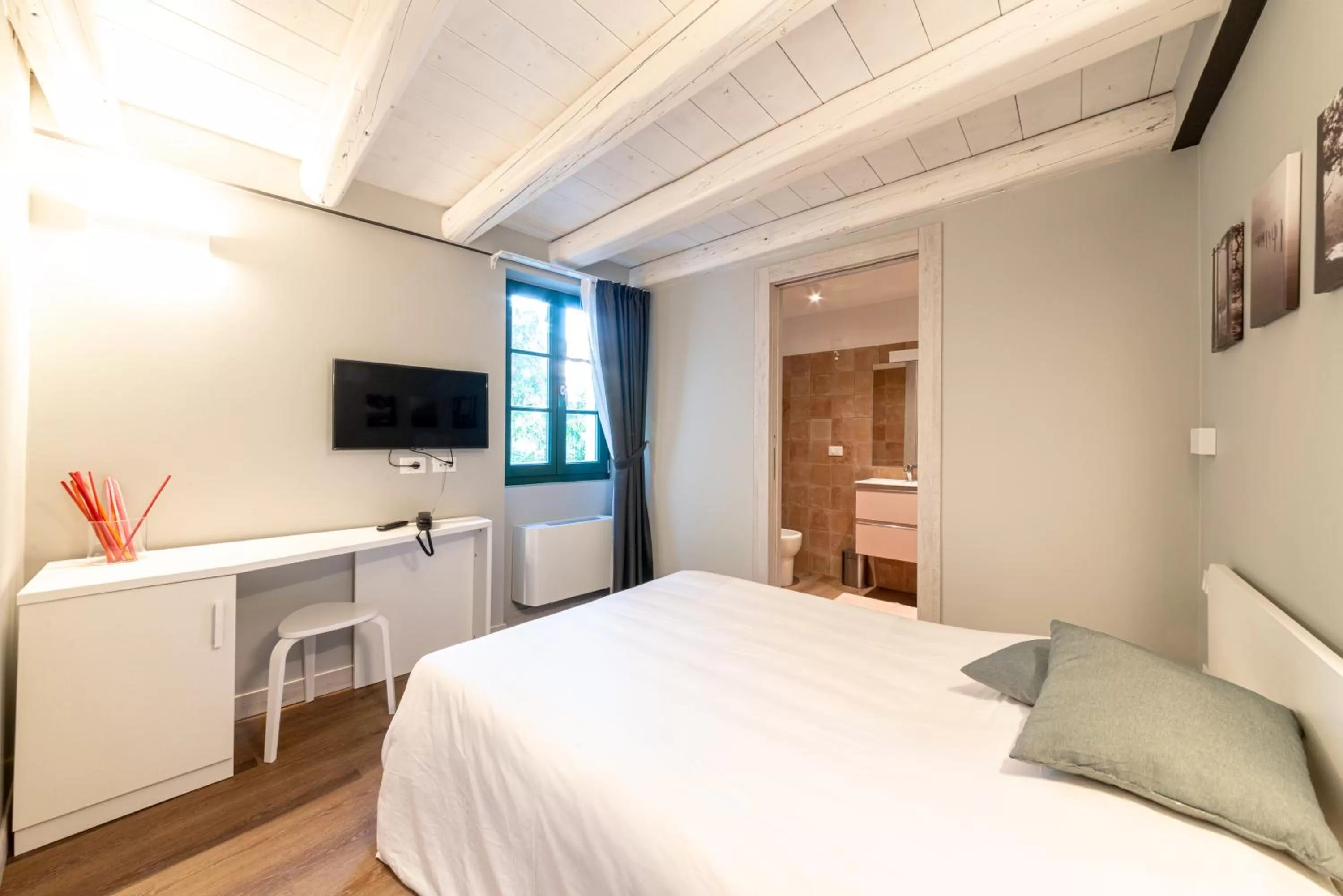 Bedroom, Bed in Mura 5&7